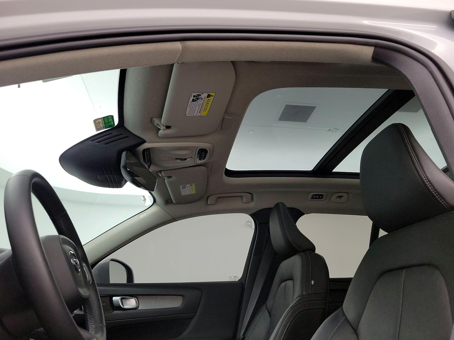 Thumbnail: 2022 Volvo XC40 - 20