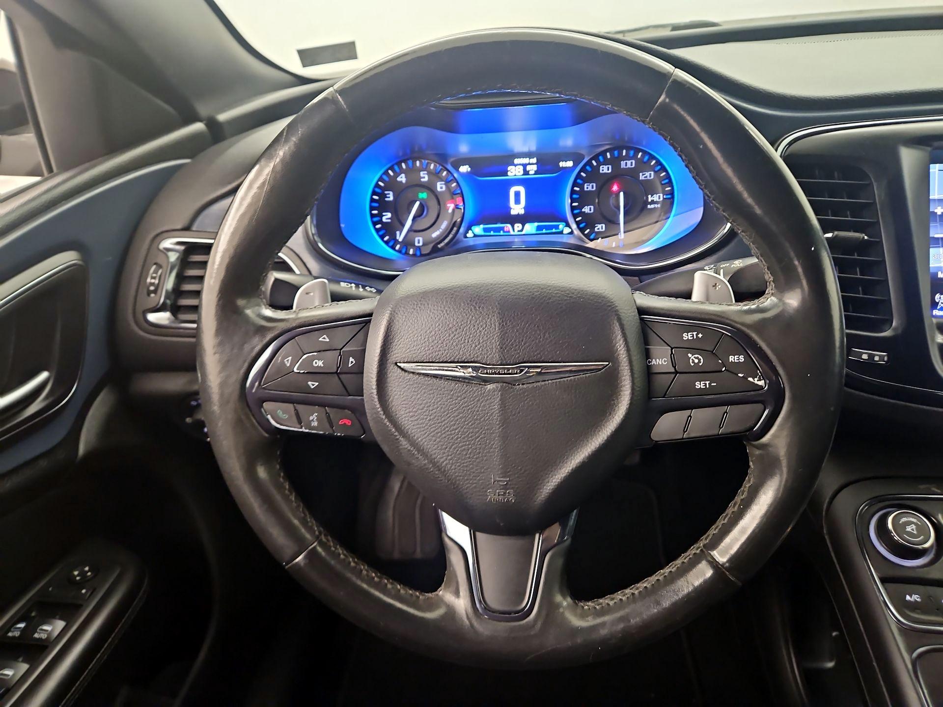 Thumbnail: 2015 Chrysler 200 - 10