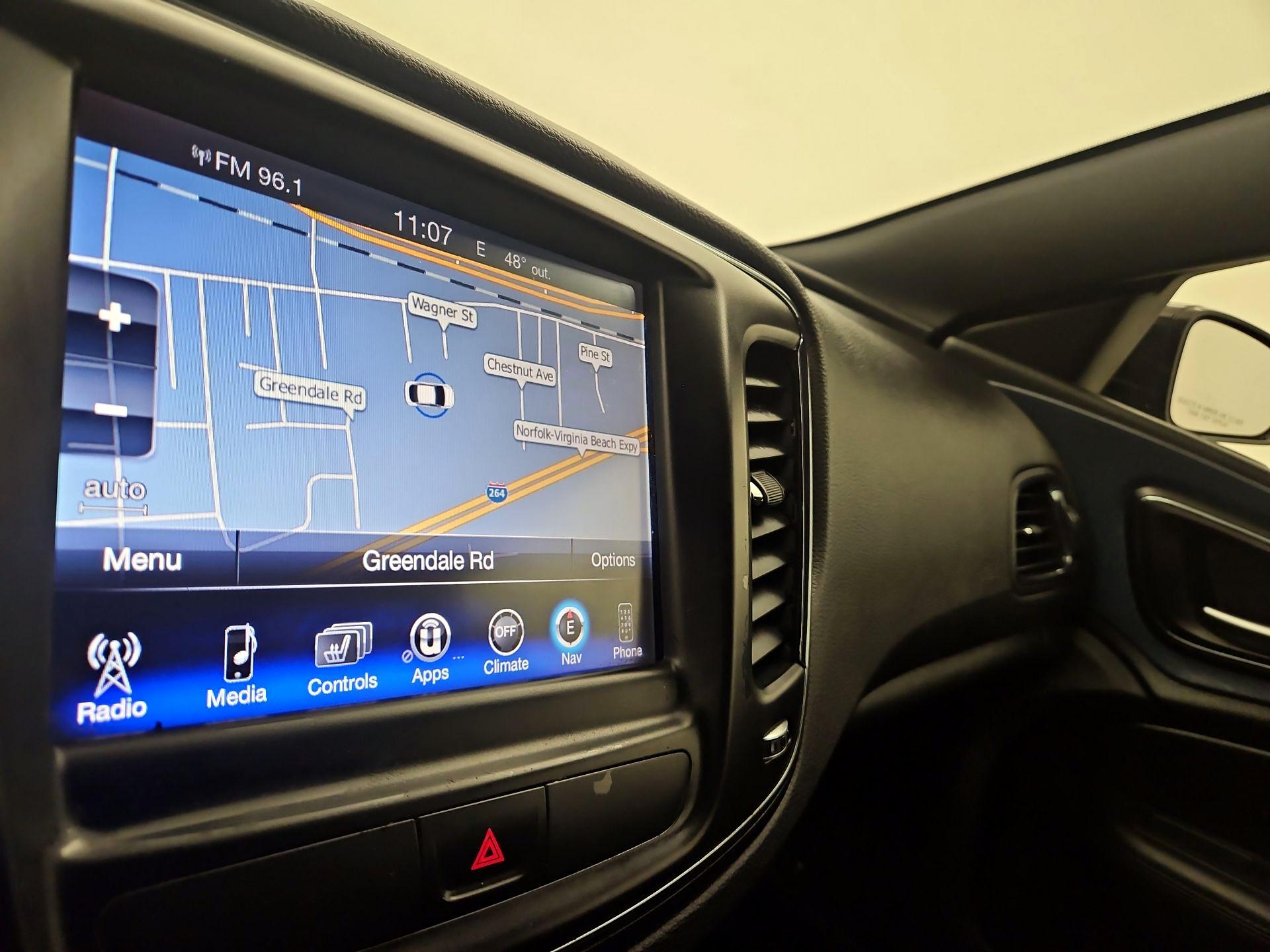 Thumbnail: 2015 Chrysler 200 - 14