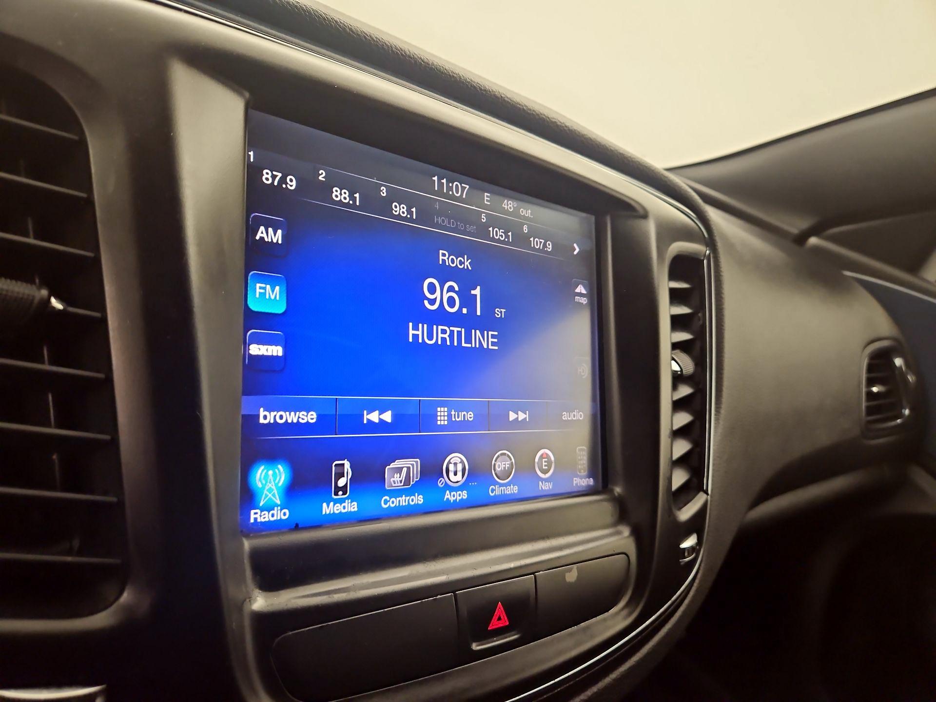 Thumbnail: 2015 Chrysler 200 - 16