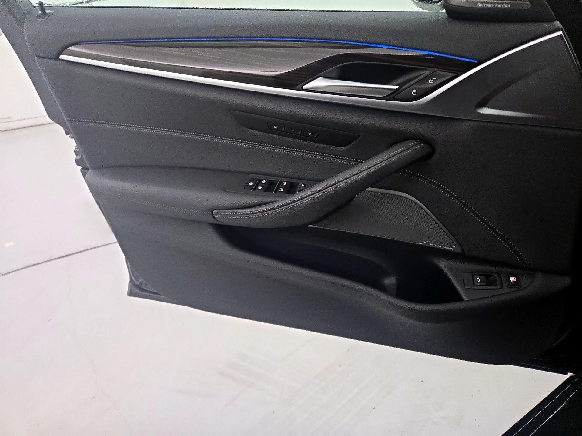 Thumbnail: 2023 BMW 5 Series - 12