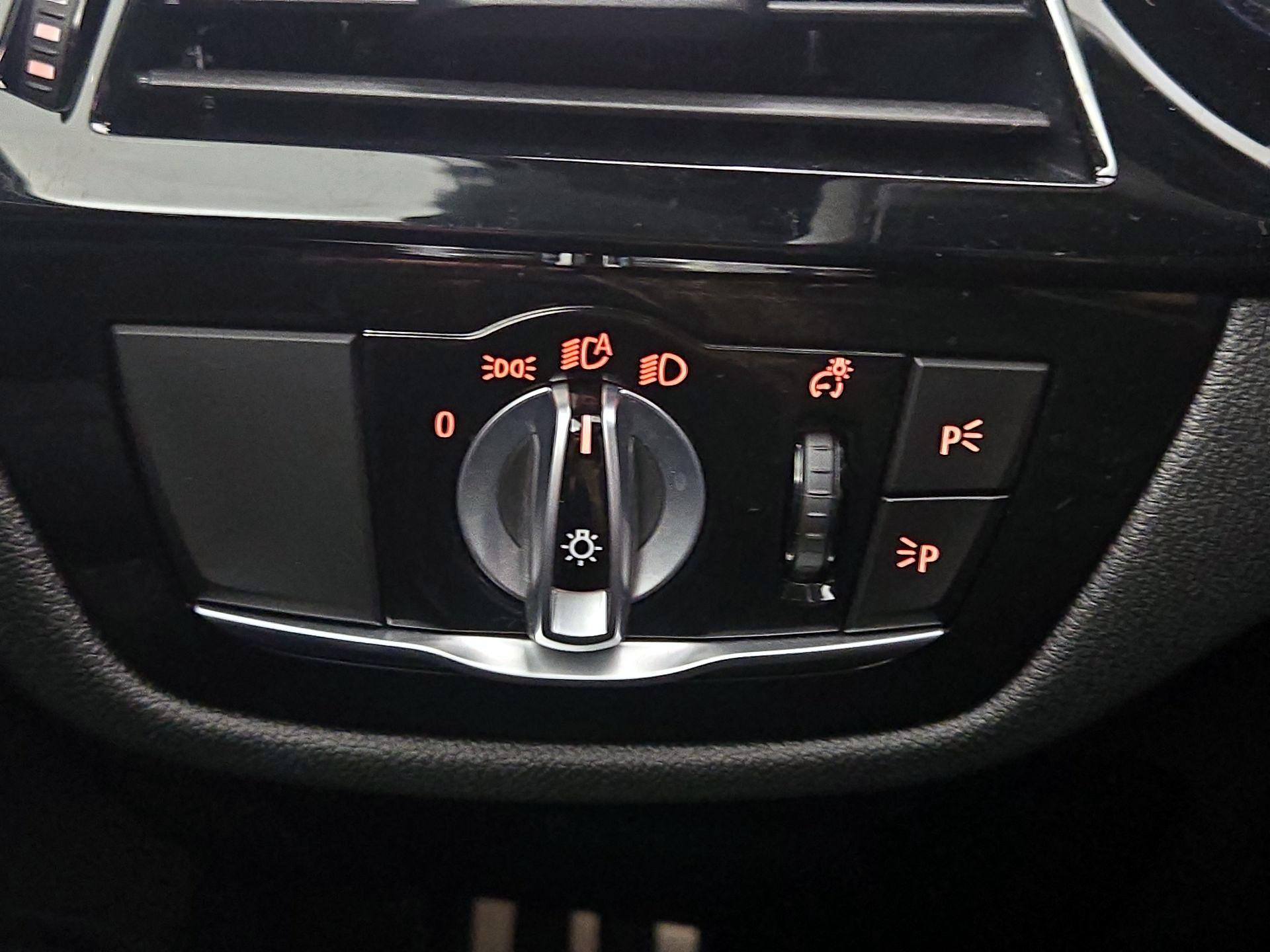 Thumbnail: 2023 BMW 5 Series - 13