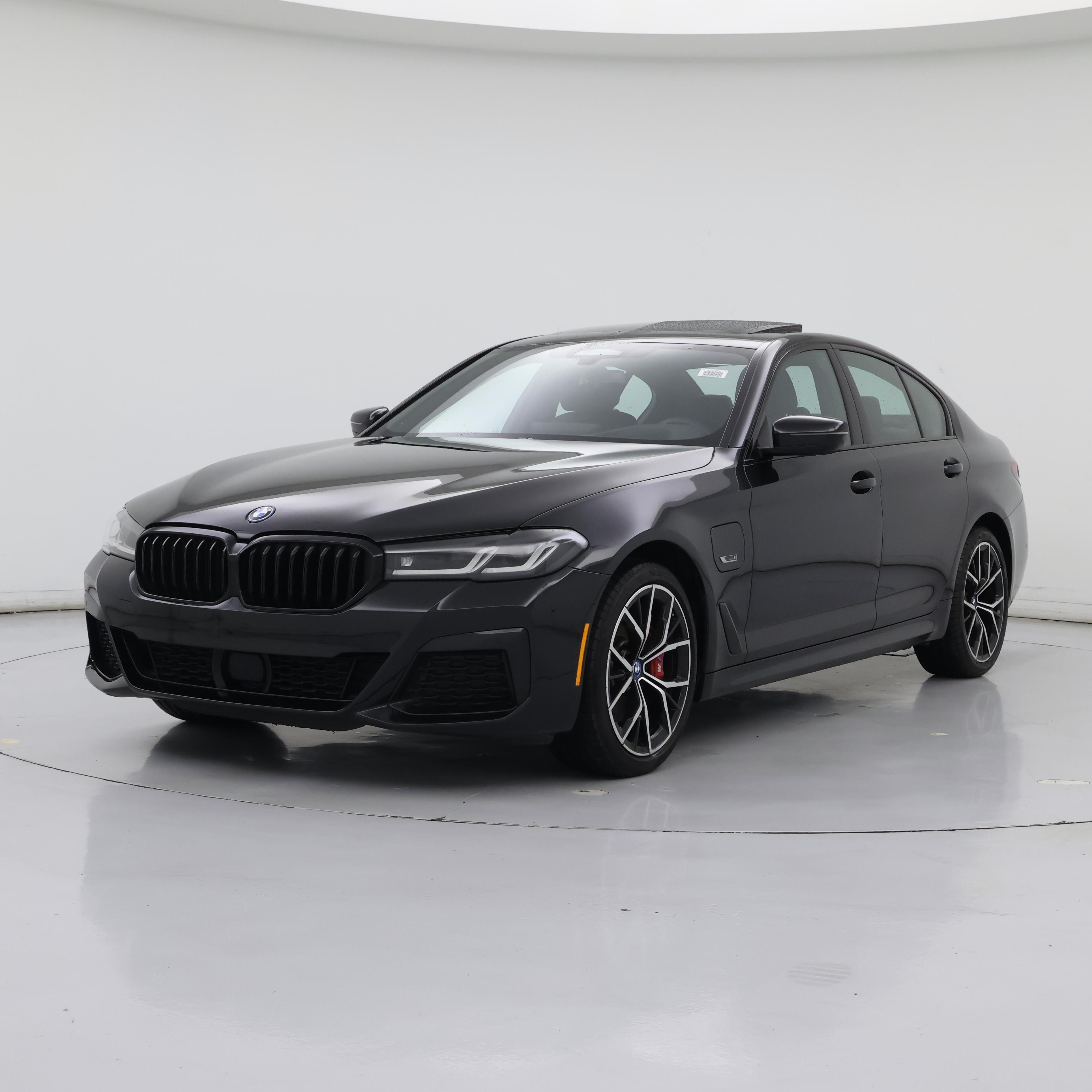 Thumbnail: 2023 BMW 5 Series - 4