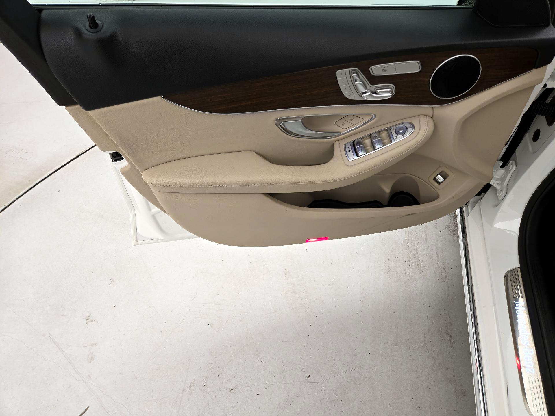 Thumbnail: 2019 Mercedes-Benz C-Class - 12