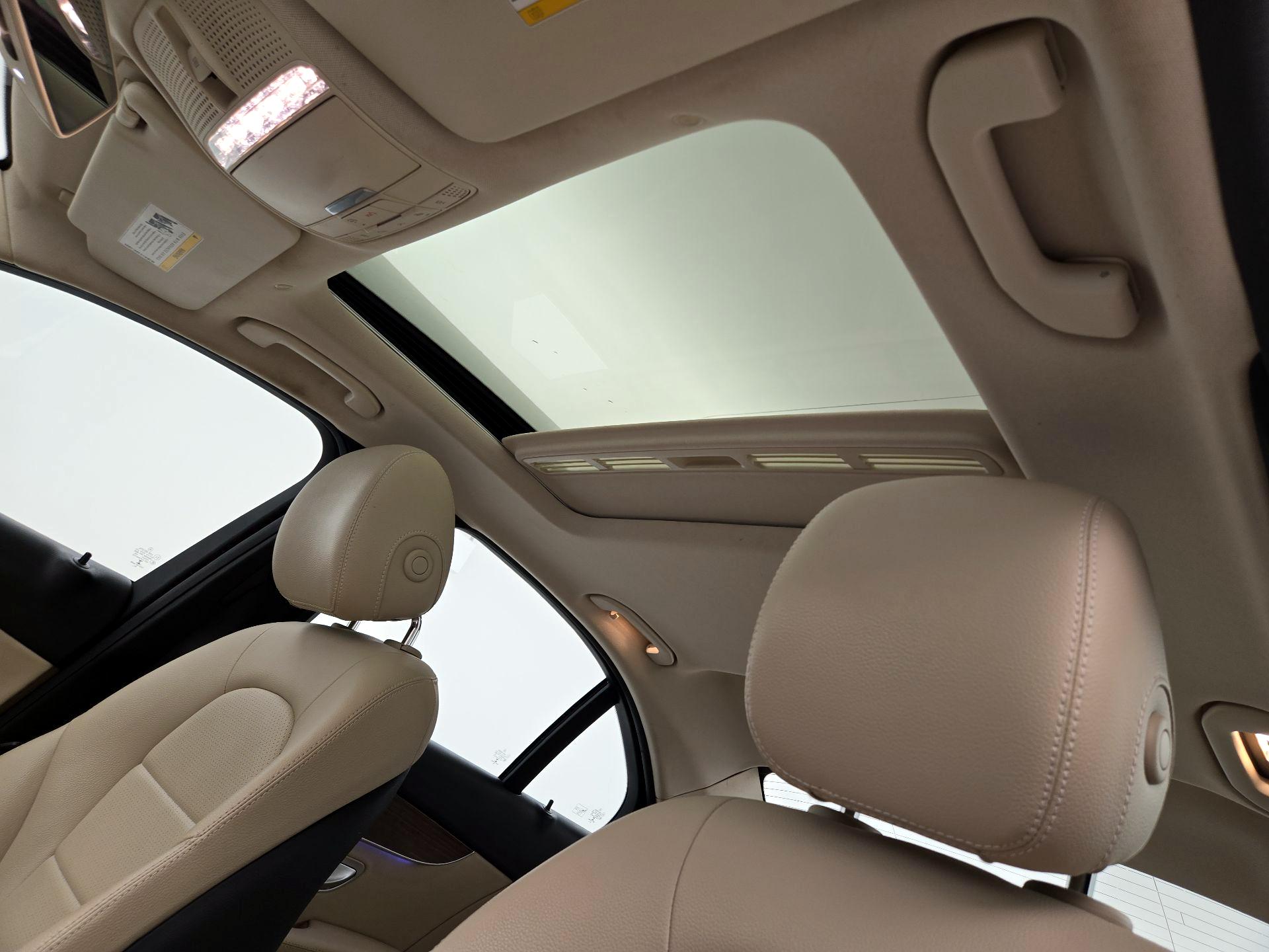 Thumbnail: 2019 Mercedes-Benz C-Class - 19