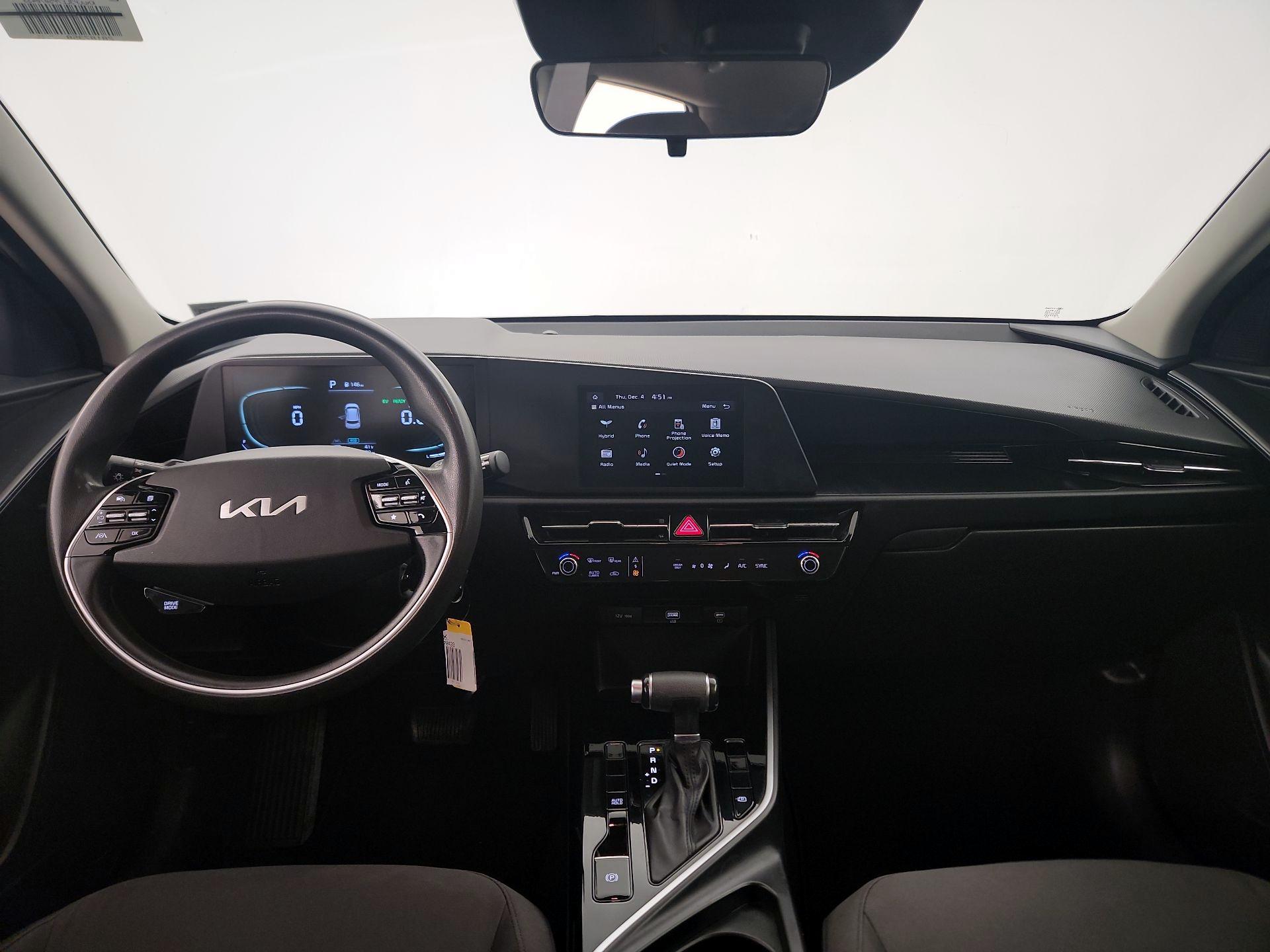 Thumbnail: 2023 Kia Niro - 9