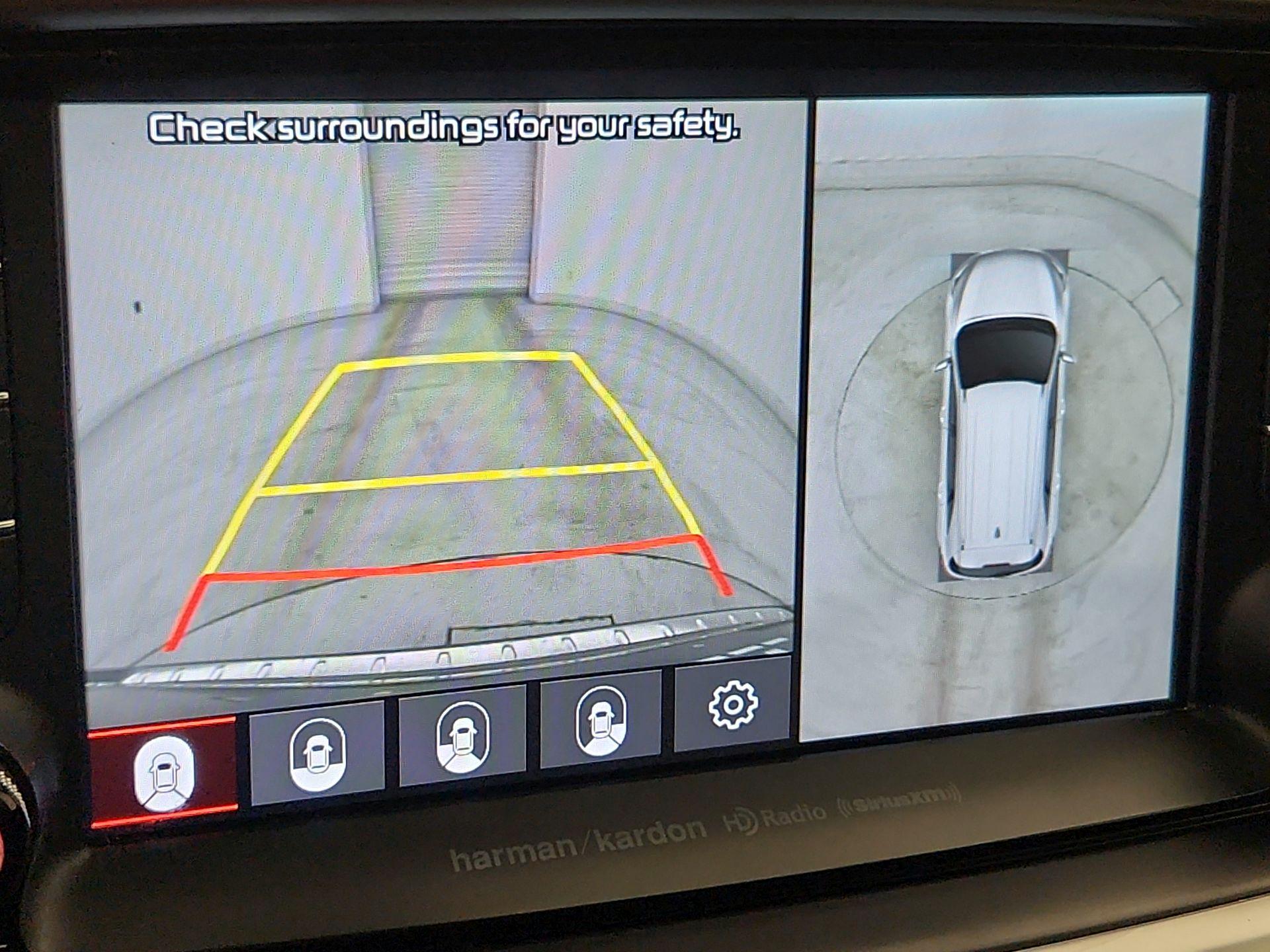 Thumbnail: 2019 Kia Sorento - 15