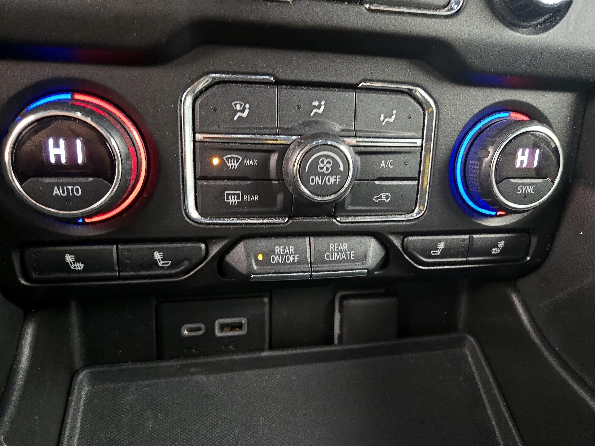 Thumbnail: 2021 Chevrolet Tahoe - 16