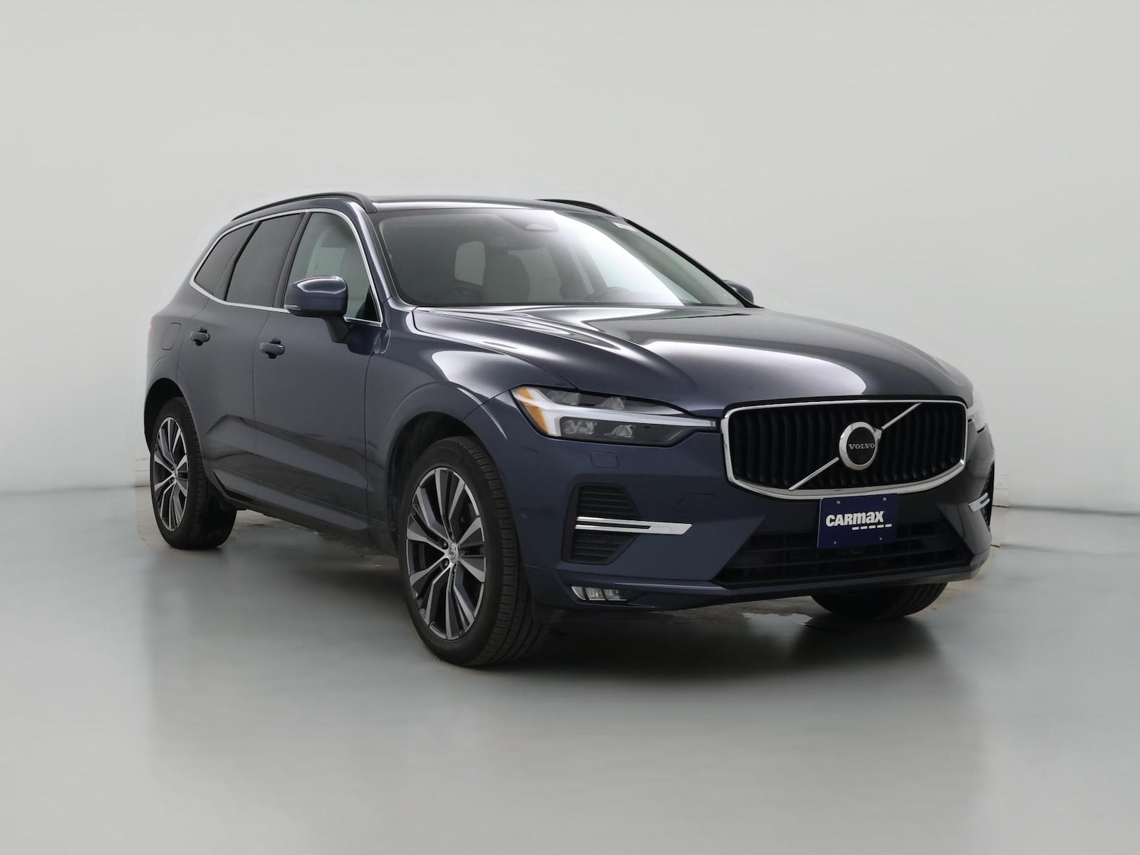 2022 Volvo XC60 Momentum