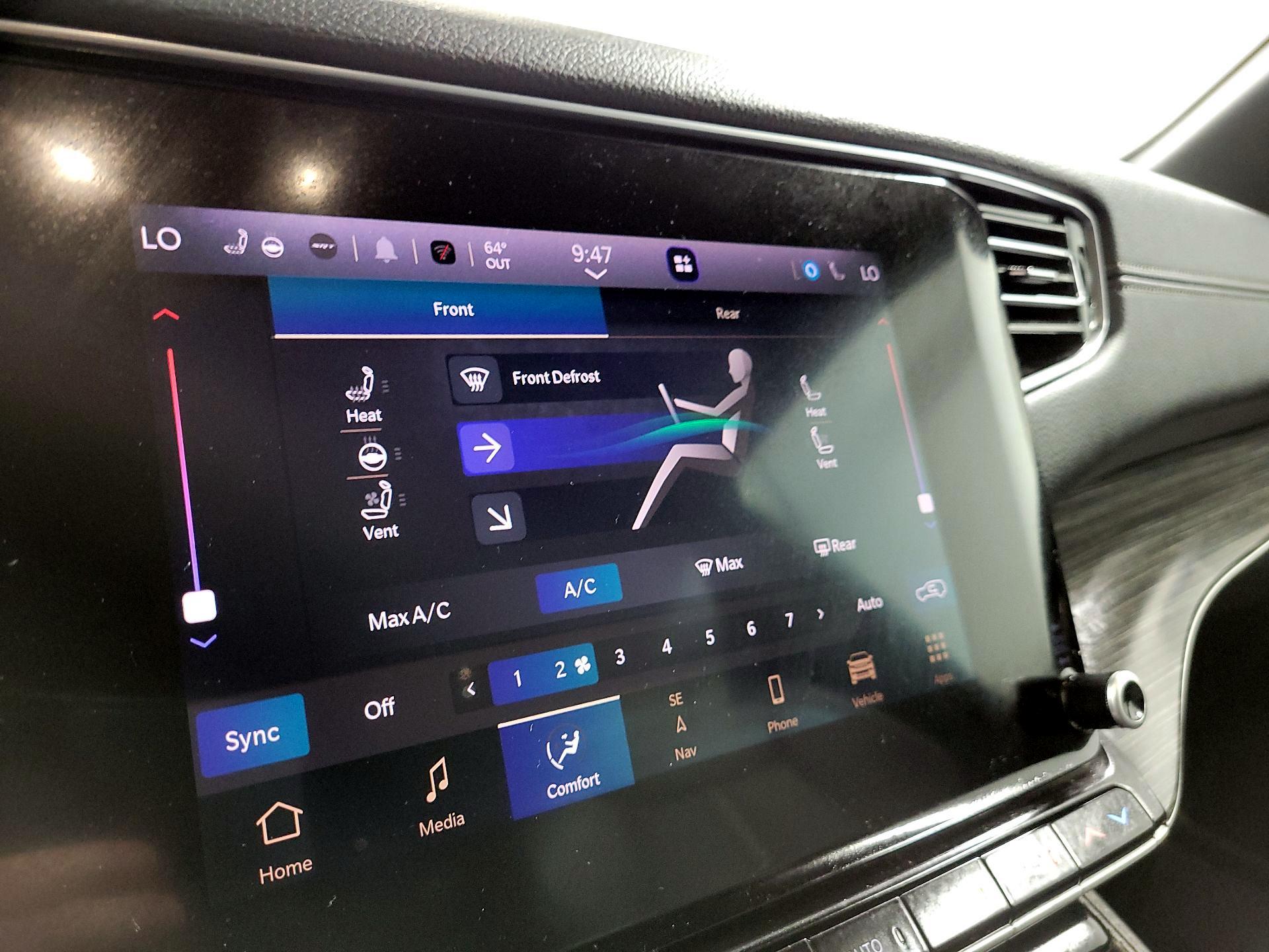 Thumbnail: 2024 Jeep Wagoneer - 14