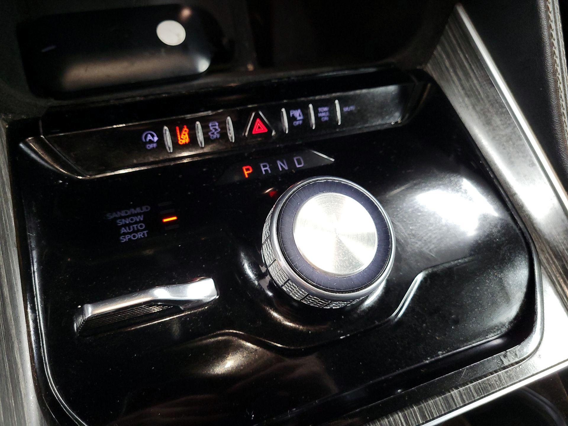 Thumbnail: 2024 Jeep Wagoneer - 15