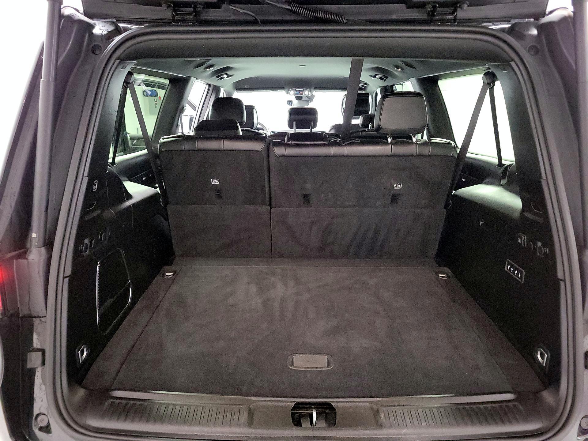 Thumbnail: 2024 Jeep Wagoneer - 17