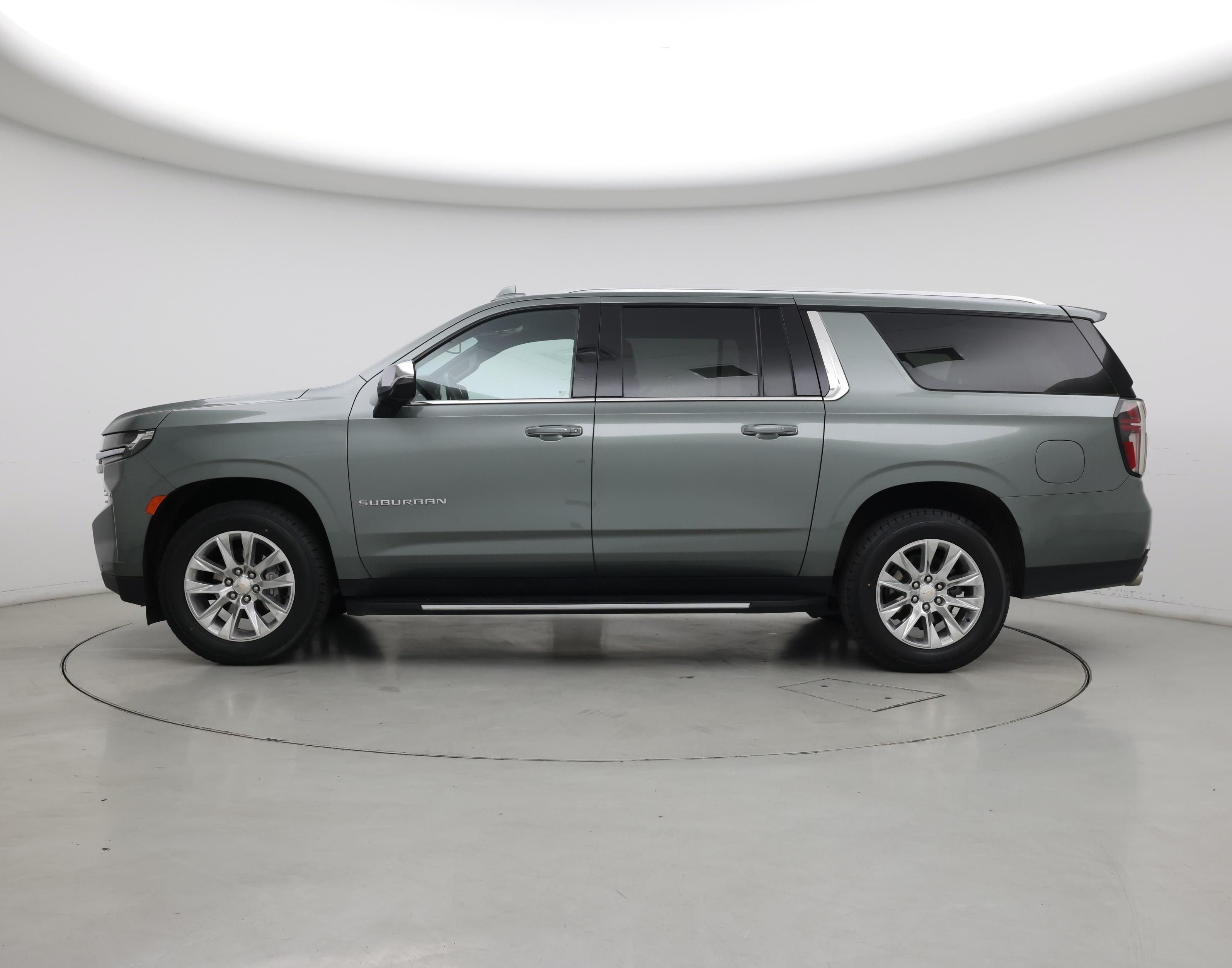 Thumbnail: 2023 Chevrolet Suburban - 3