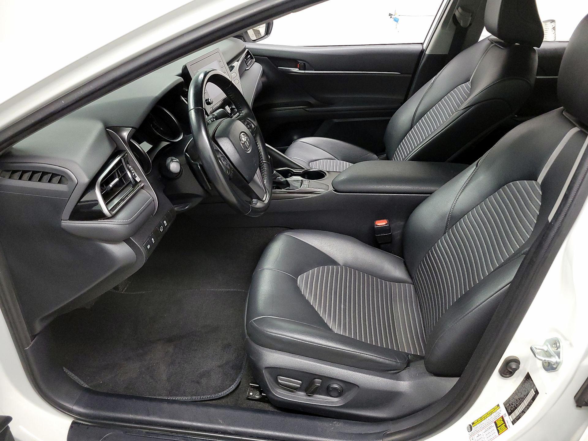 Thumbnail: 2023 Toyota Camry - 11