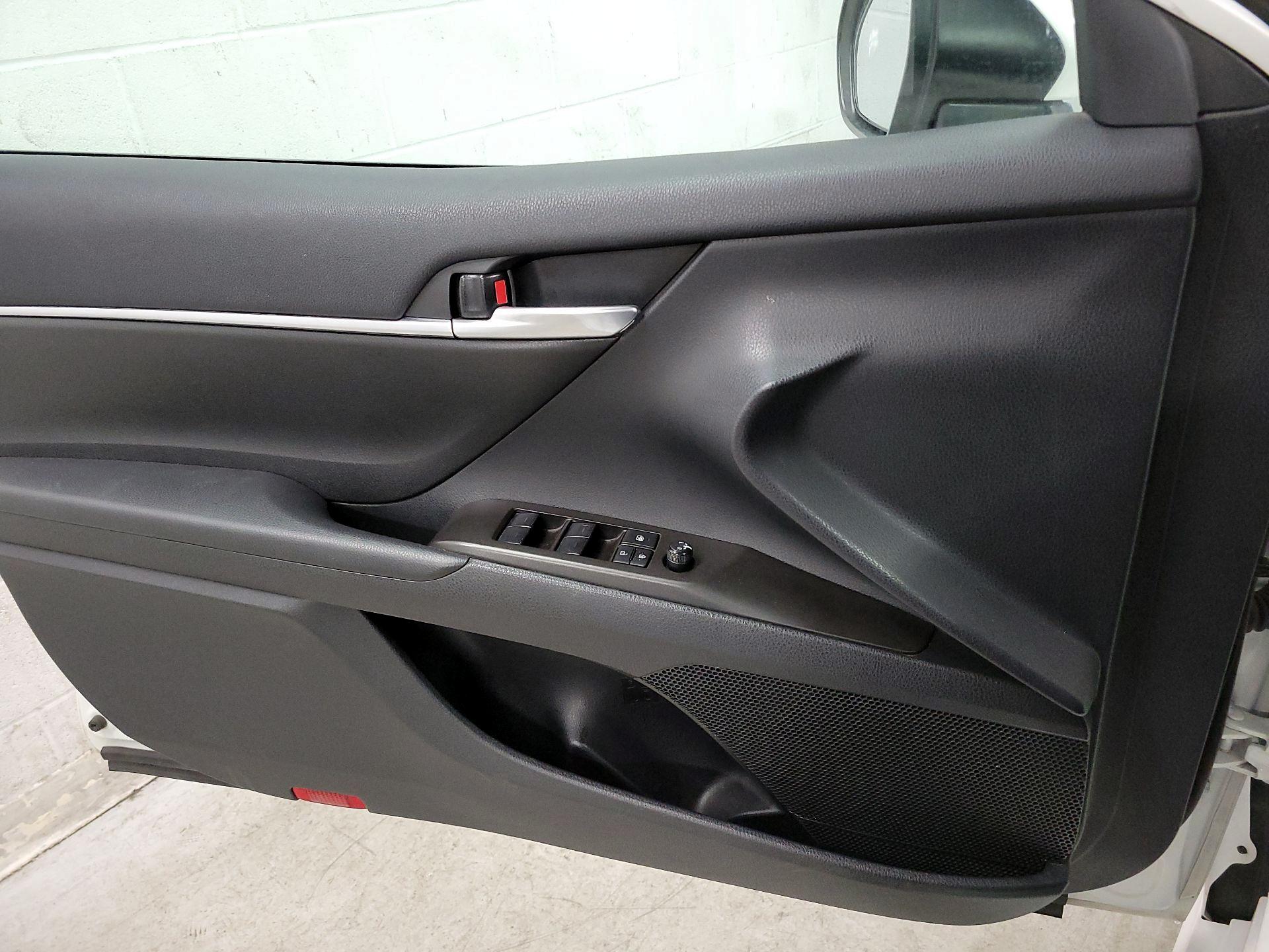 Thumbnail: 2023 Toyota Camry - 12