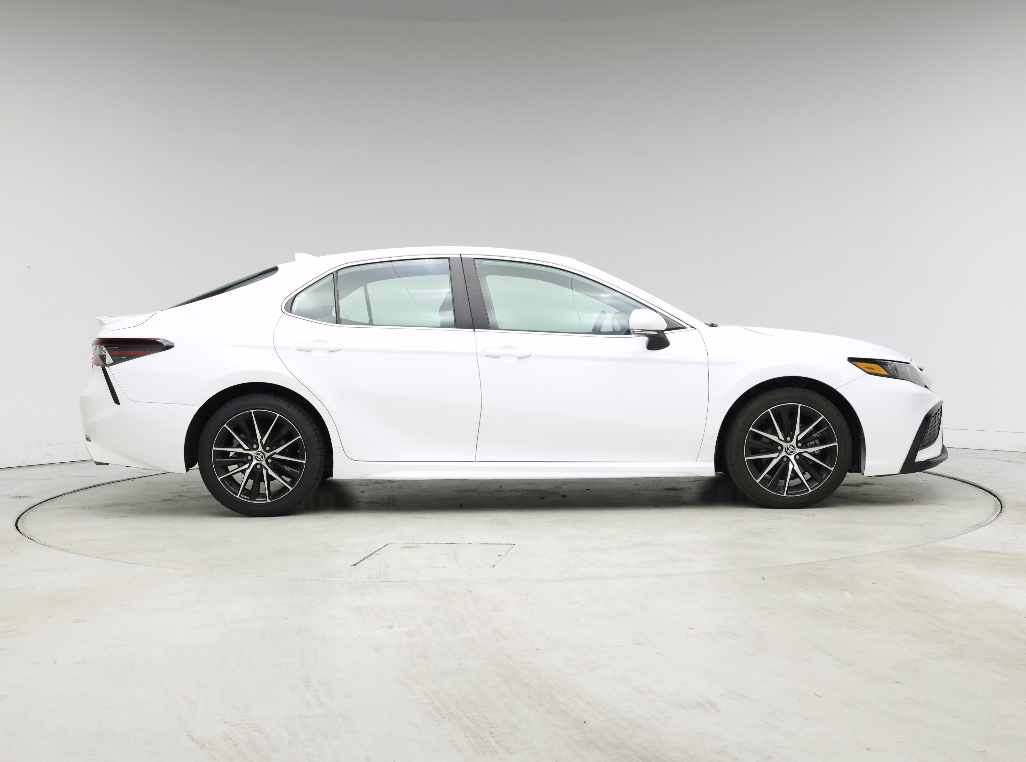 Thumbnail: 2023 Toyota Camry - 7