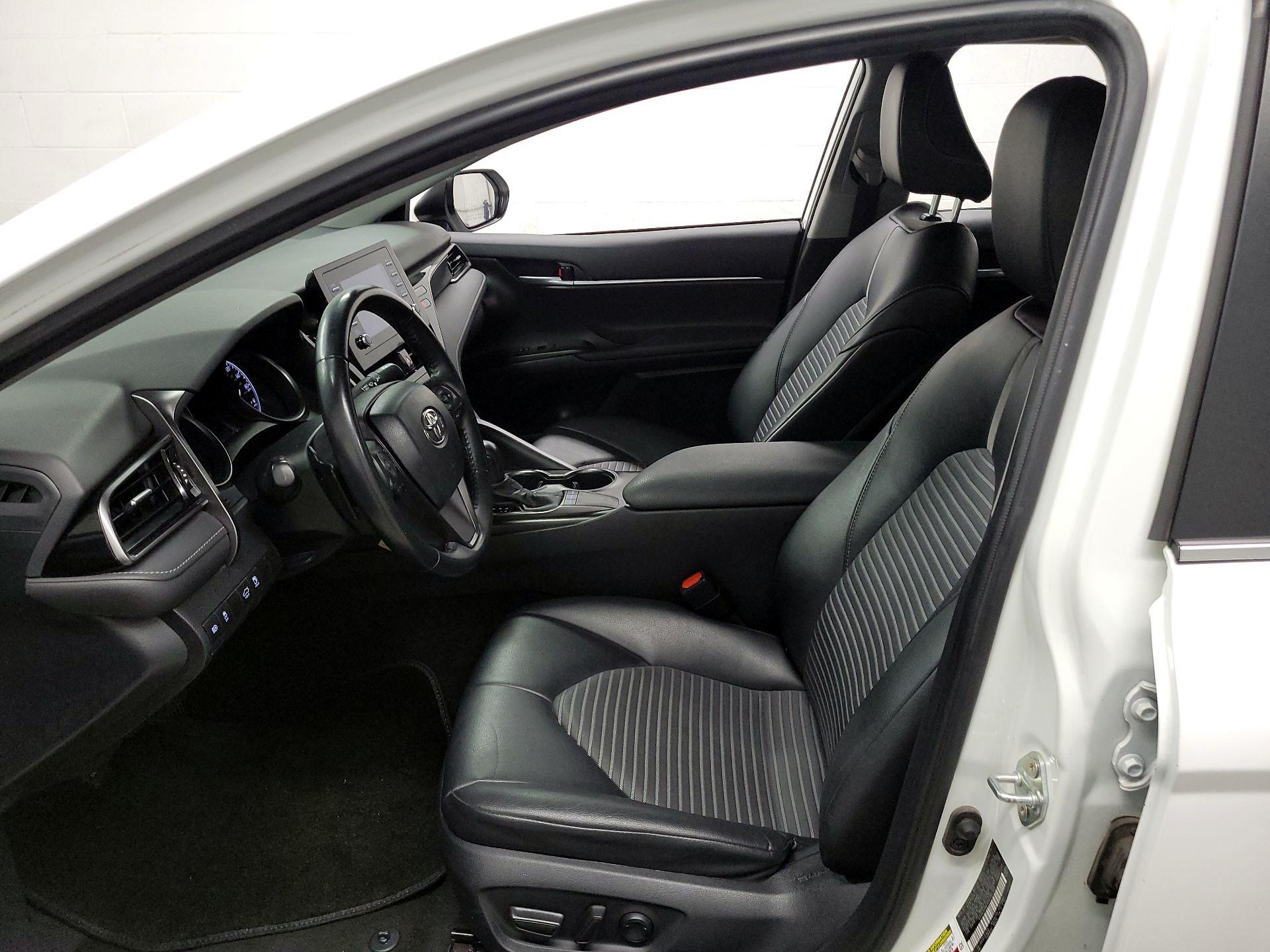 Thumbnail: 2023 Toyota Camry - 11