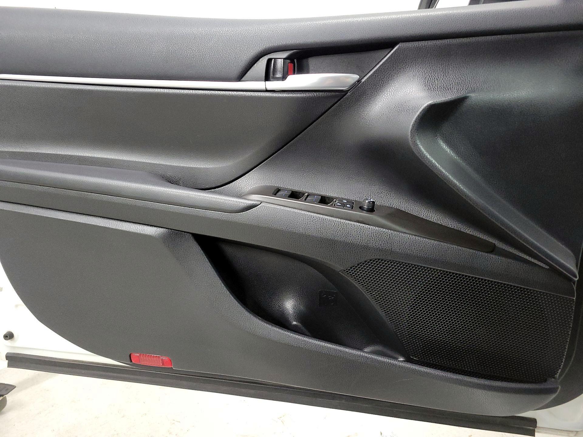 Thumbnail: 2023 Toyota Camry - 12