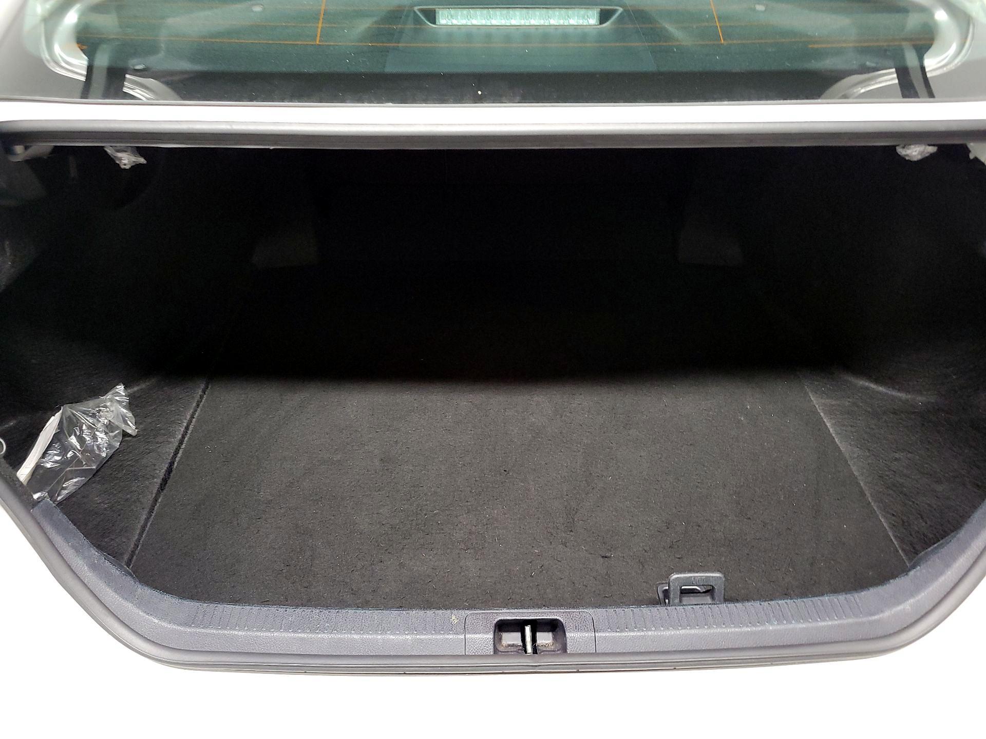 Thumbnail: 2023 Toyota Camry - 17