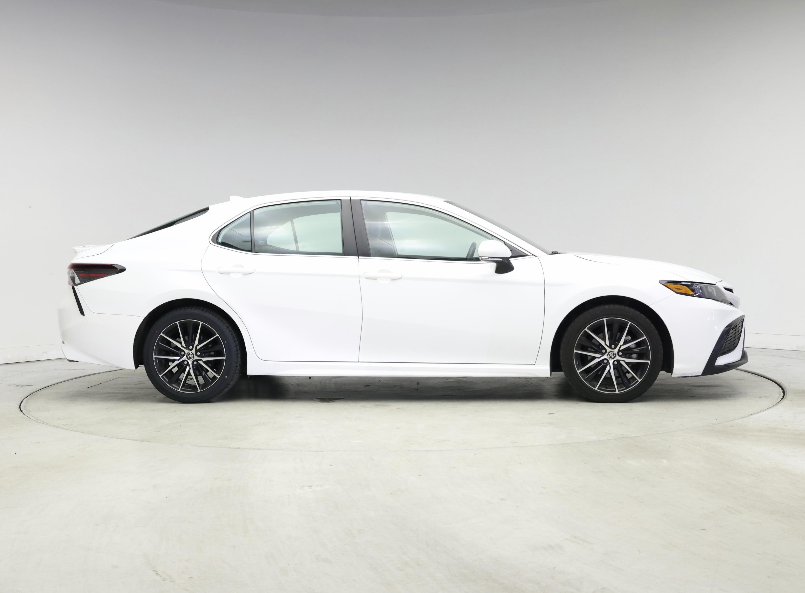 Thumbnail: 2023 Toyota Camry - 7