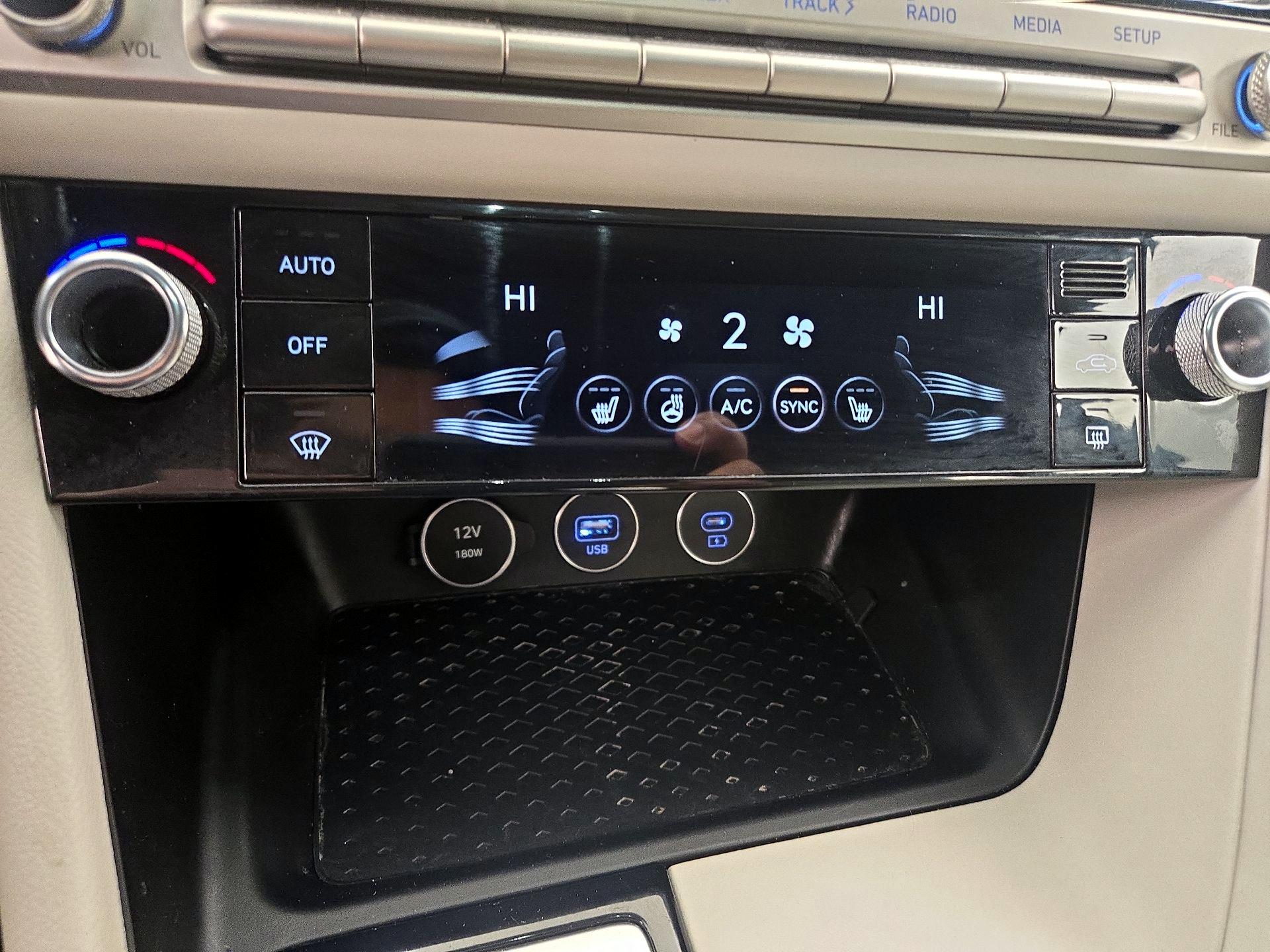 Thumbnail: 2024 Genesis G70 - 17