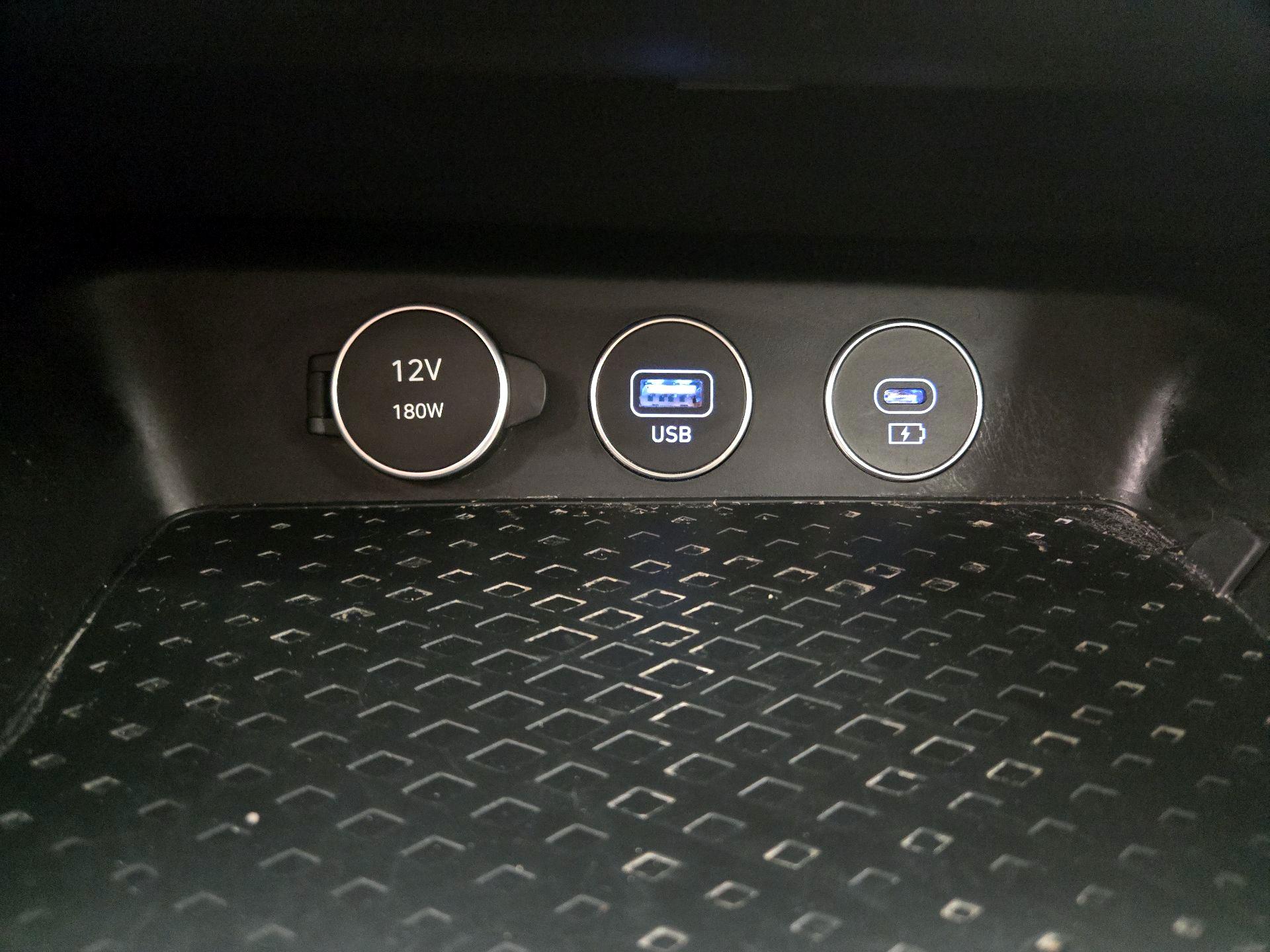 Thumbnail: 2024 Genesis G70 - 19