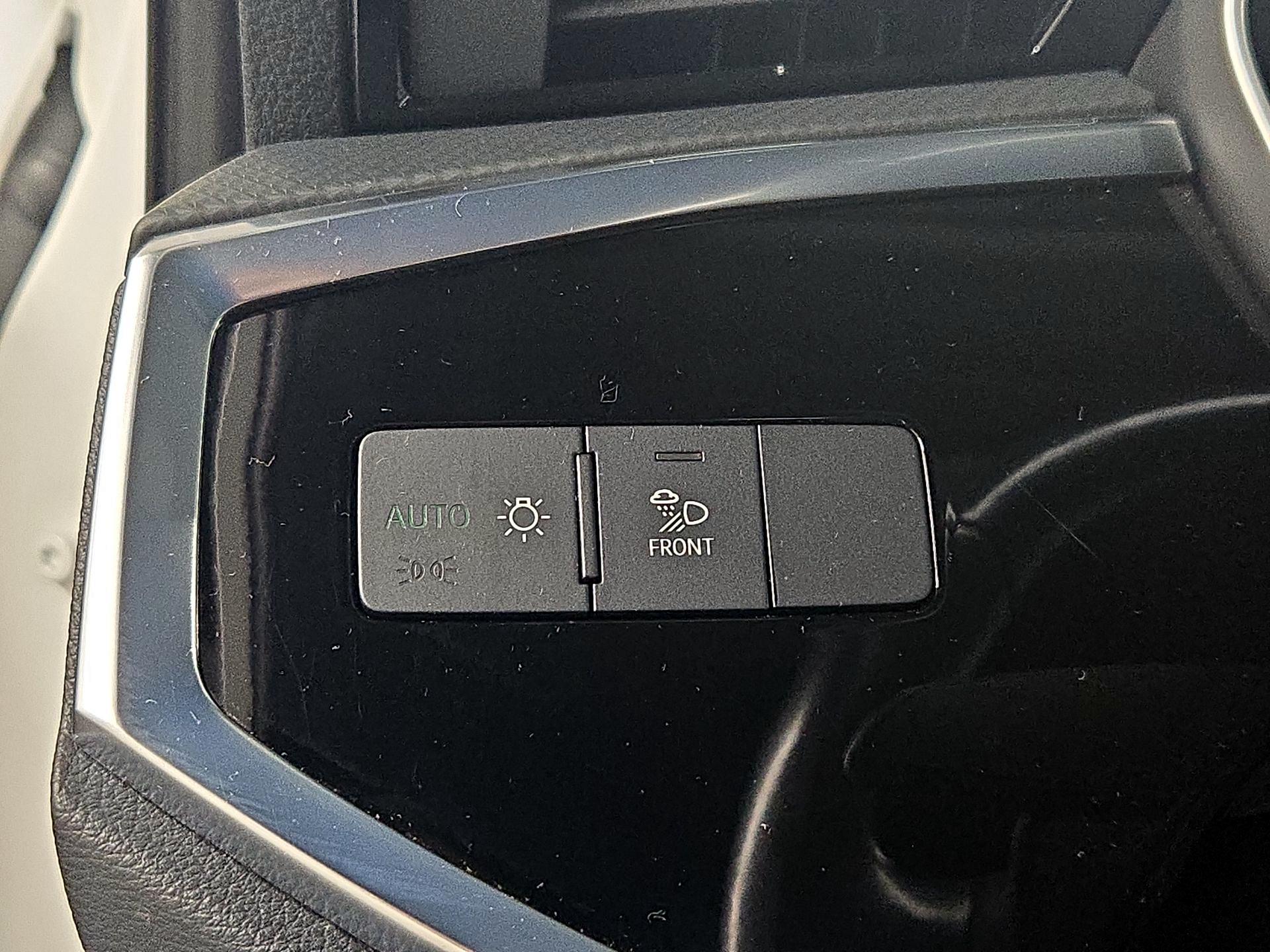 Thumbnail: 2023 Audi Q3 - 13