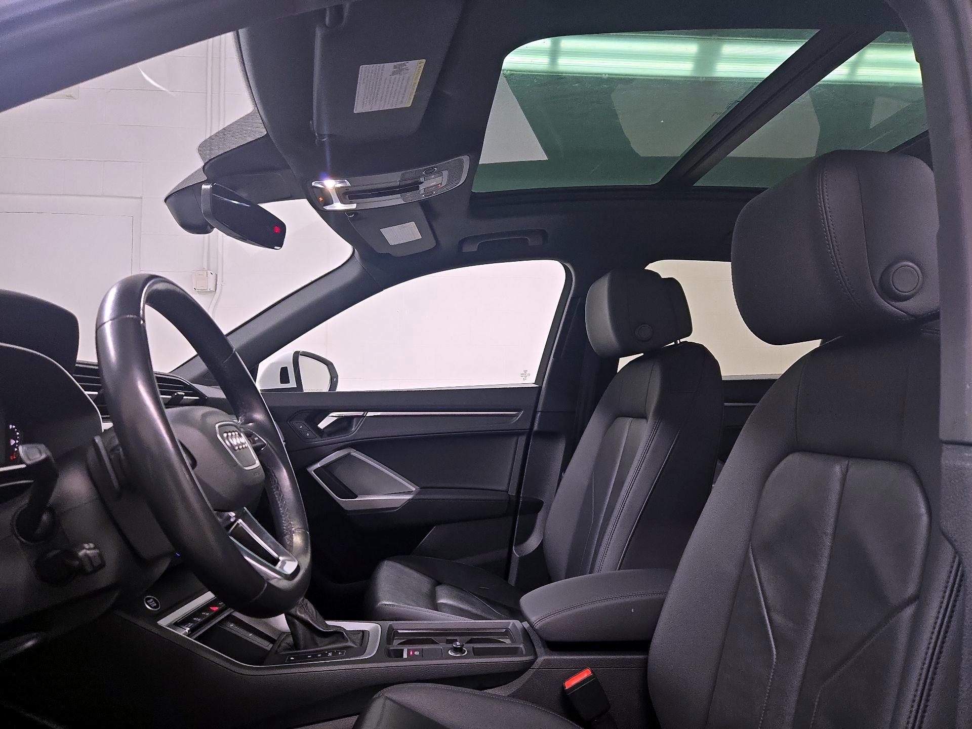 Thumbnail: 2023 Audi Q3 - 19