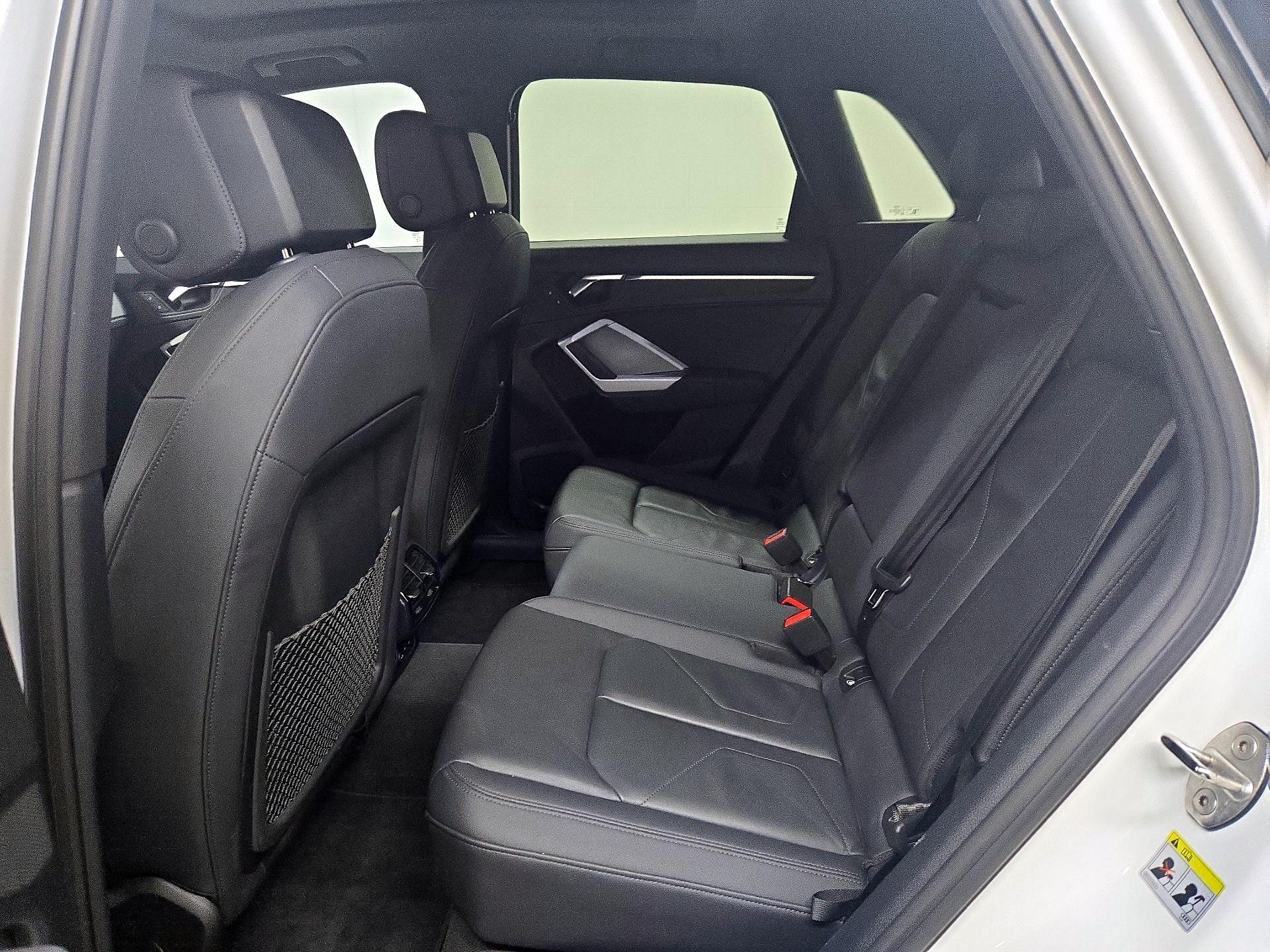 Thumbnail: 2023 Audi Q3 - 20