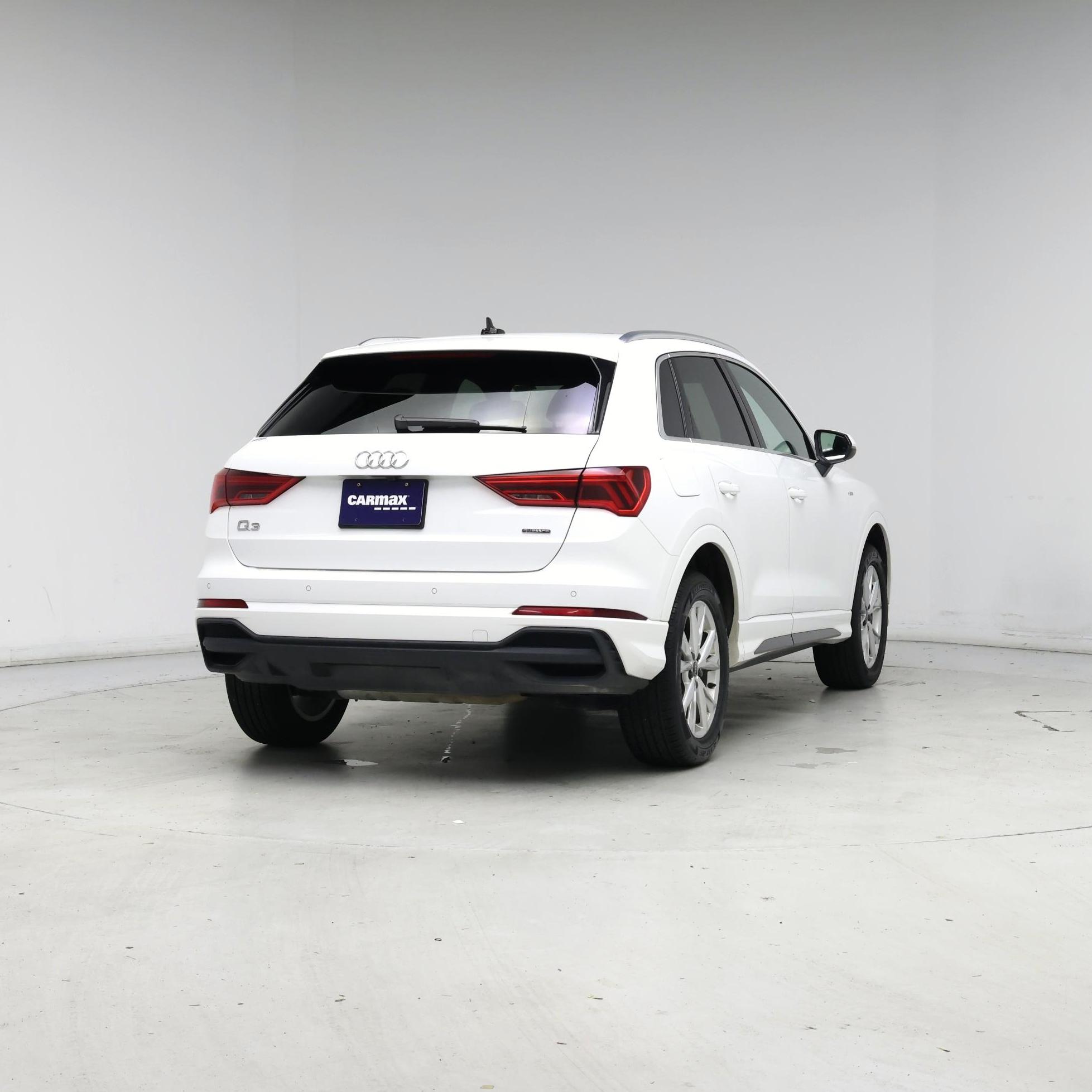 Thumbnail: 2023 Audi Q3 - 8