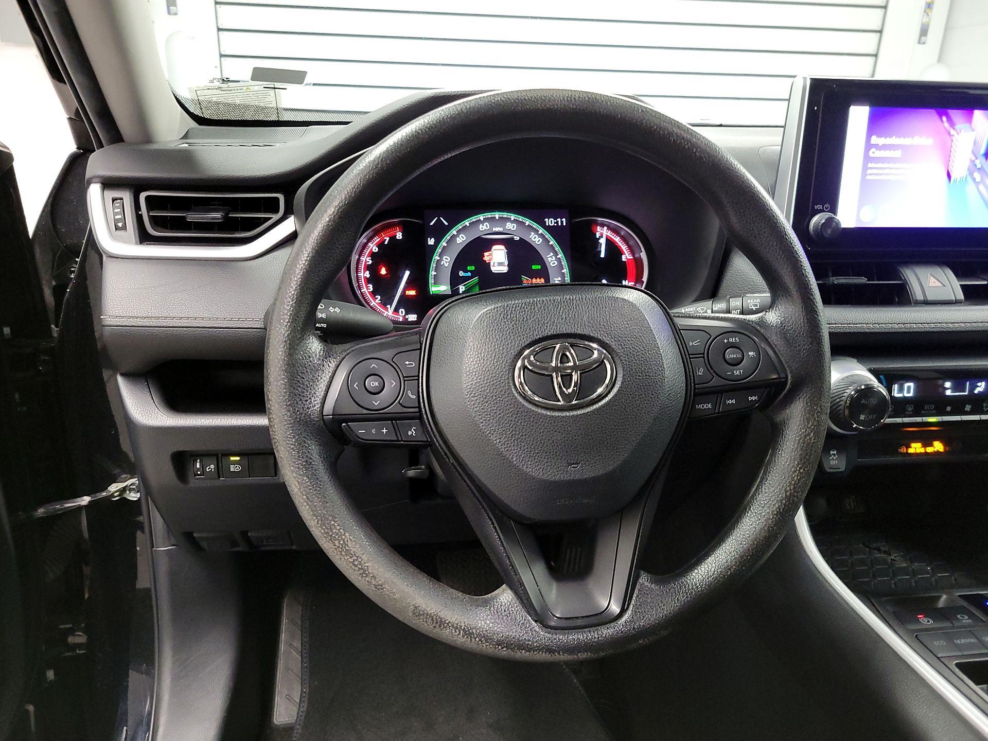 Thumbnail: 2023 Toyota RAV4 - 10