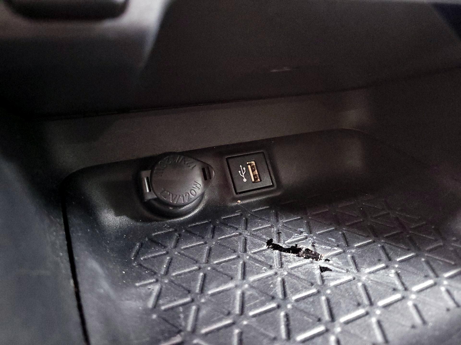 Thumbnail: 2023 Toyota RAV4 - 18