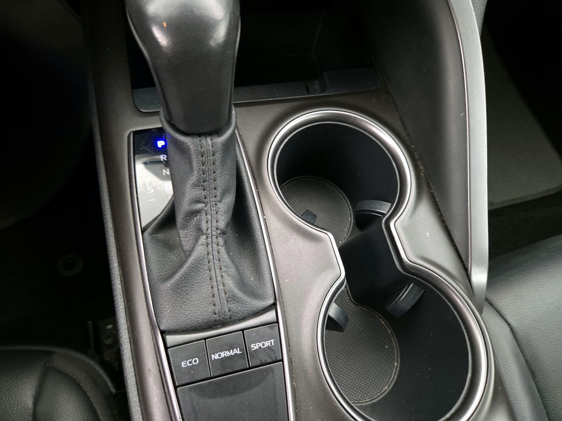 Thumbnail: 2023 Toyota Camry - 17