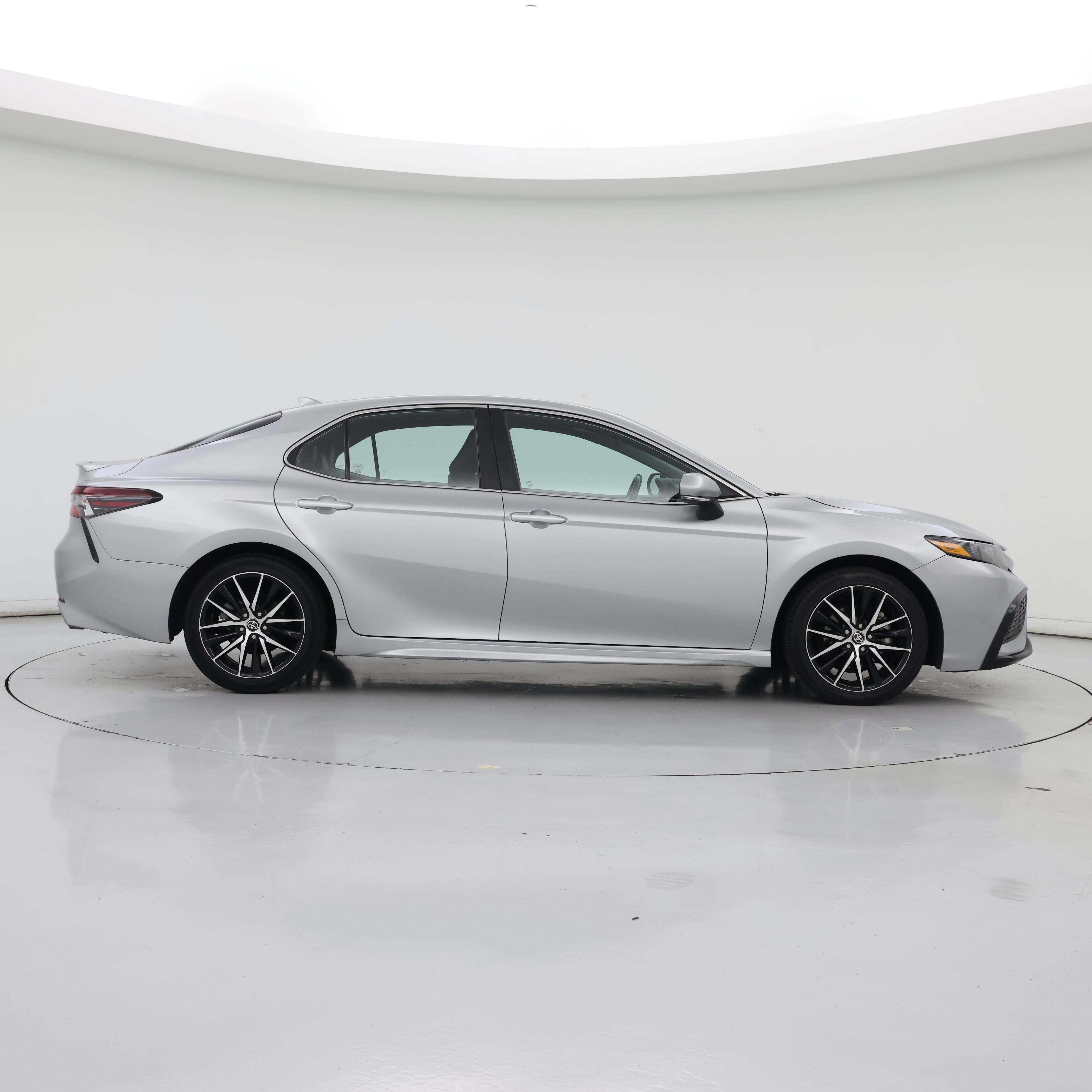 Thumbnail: 2023 Toyota Camry - 7