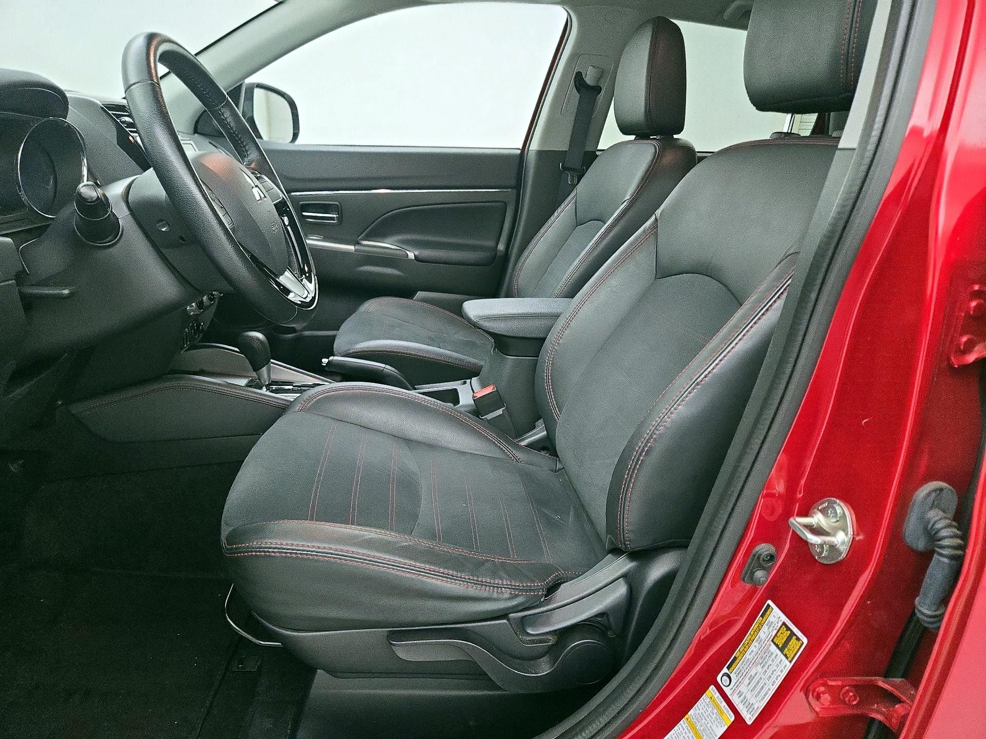 Thumbnail: 2022 Mitsubishi Outlander Sport - 11