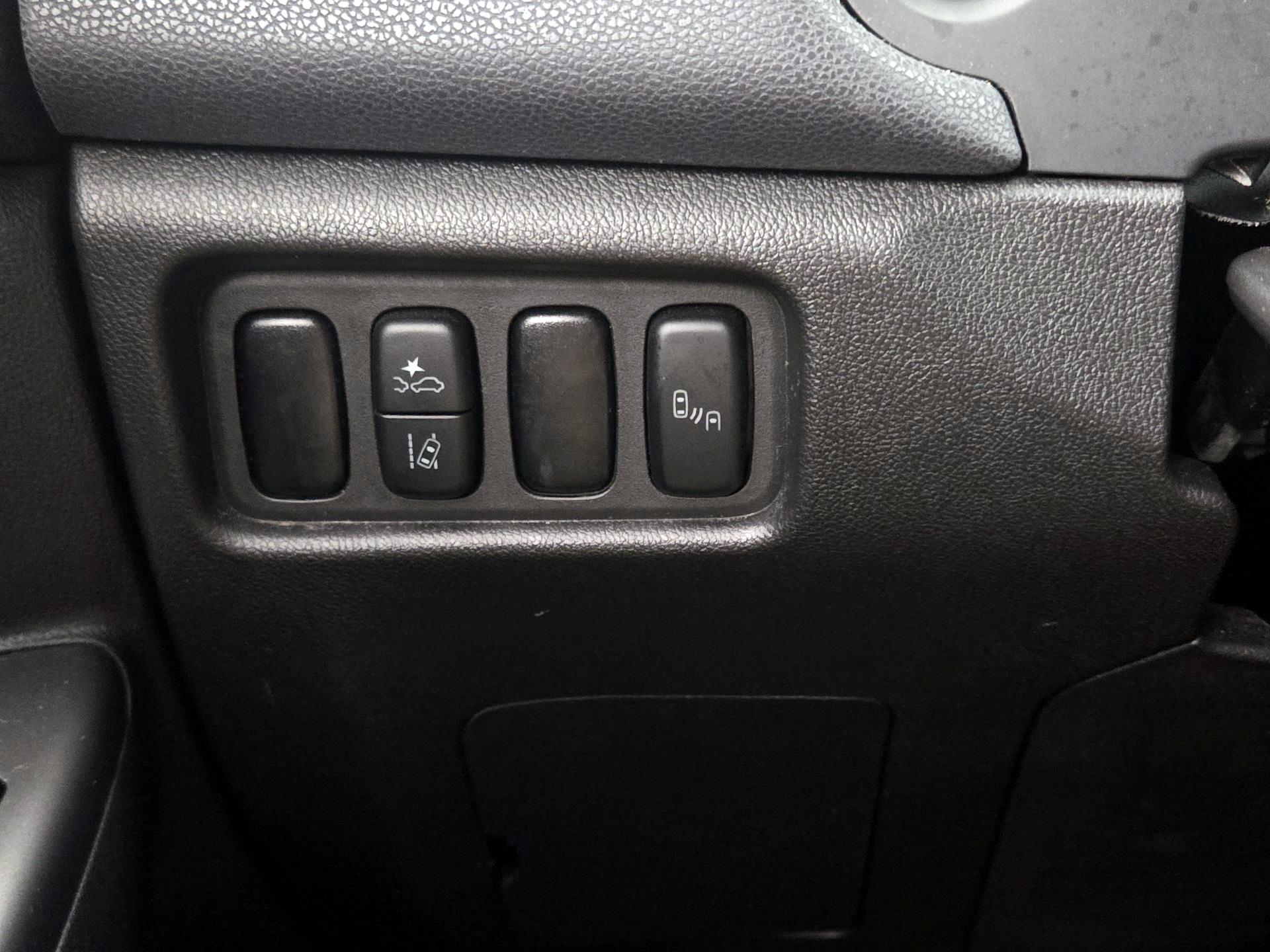 Thumbnail: 2022 Mitsubishi Outlander Sport - 13