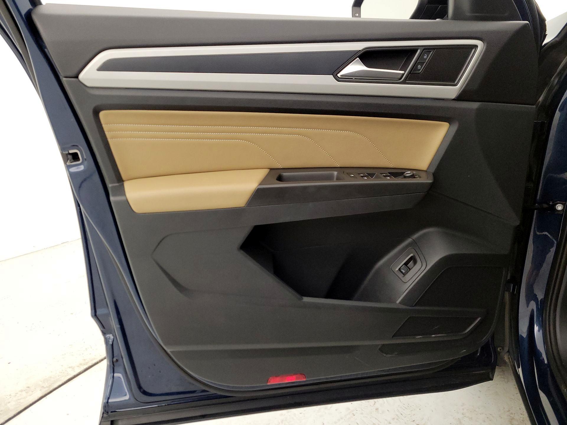 Thumbnail: 2023 Volkswagen Atlas - 12