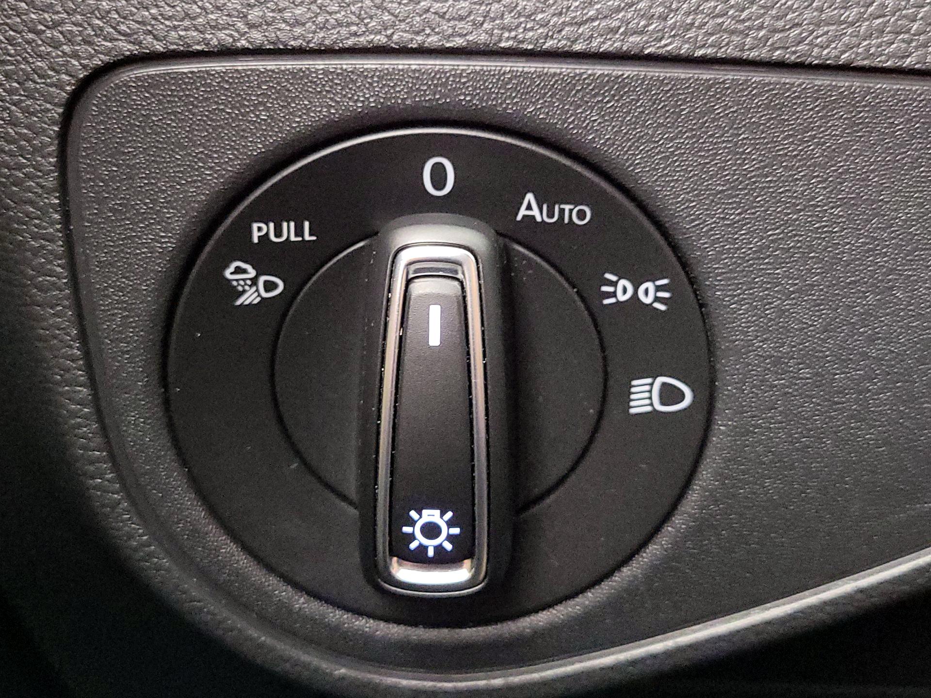 Thumbnail: 2023 Volkswagen Atlas - 13