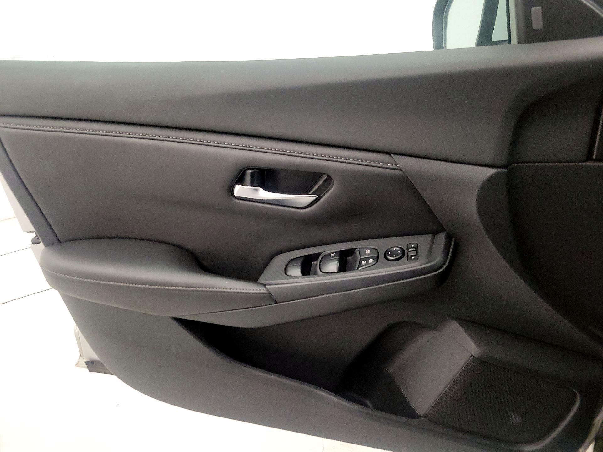 Thumbnail: 2022 Nissan Sentra - 12