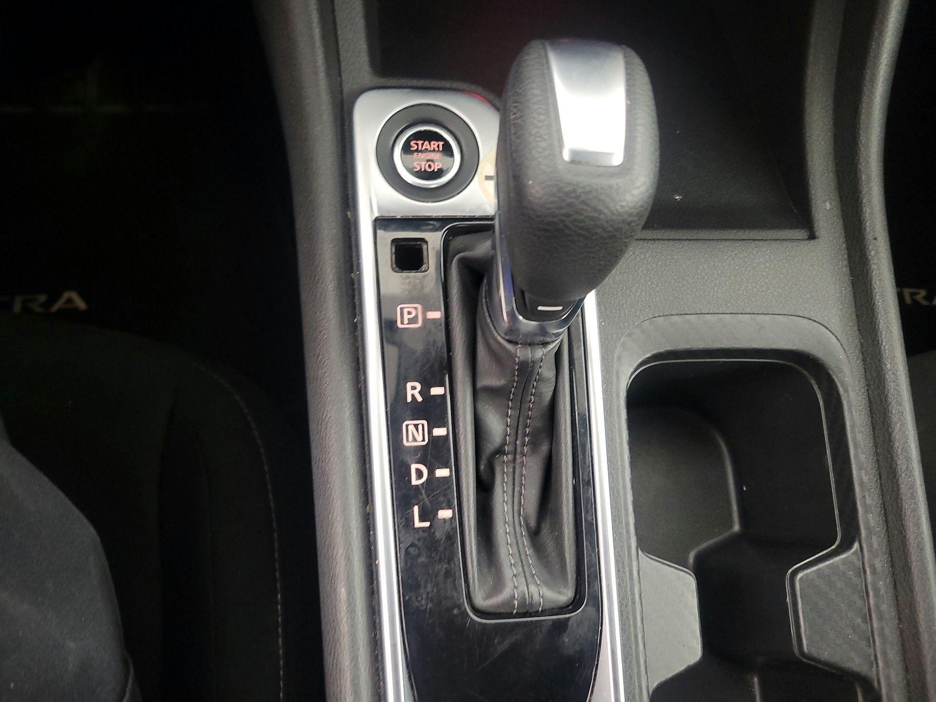 Thumbnail: 2022 Nissan Sentra - 17