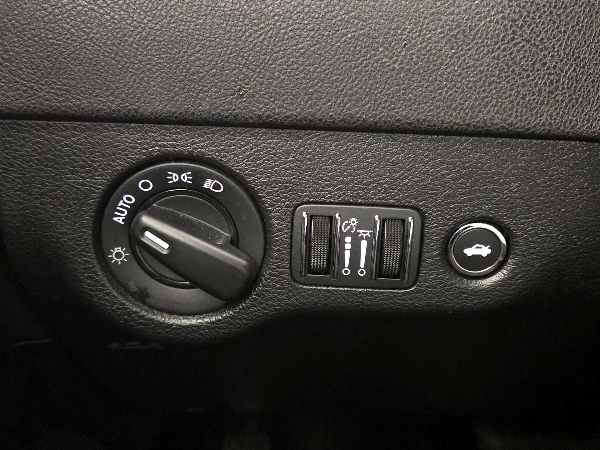 Thumbnail: 2022 Dodge Charger - 13