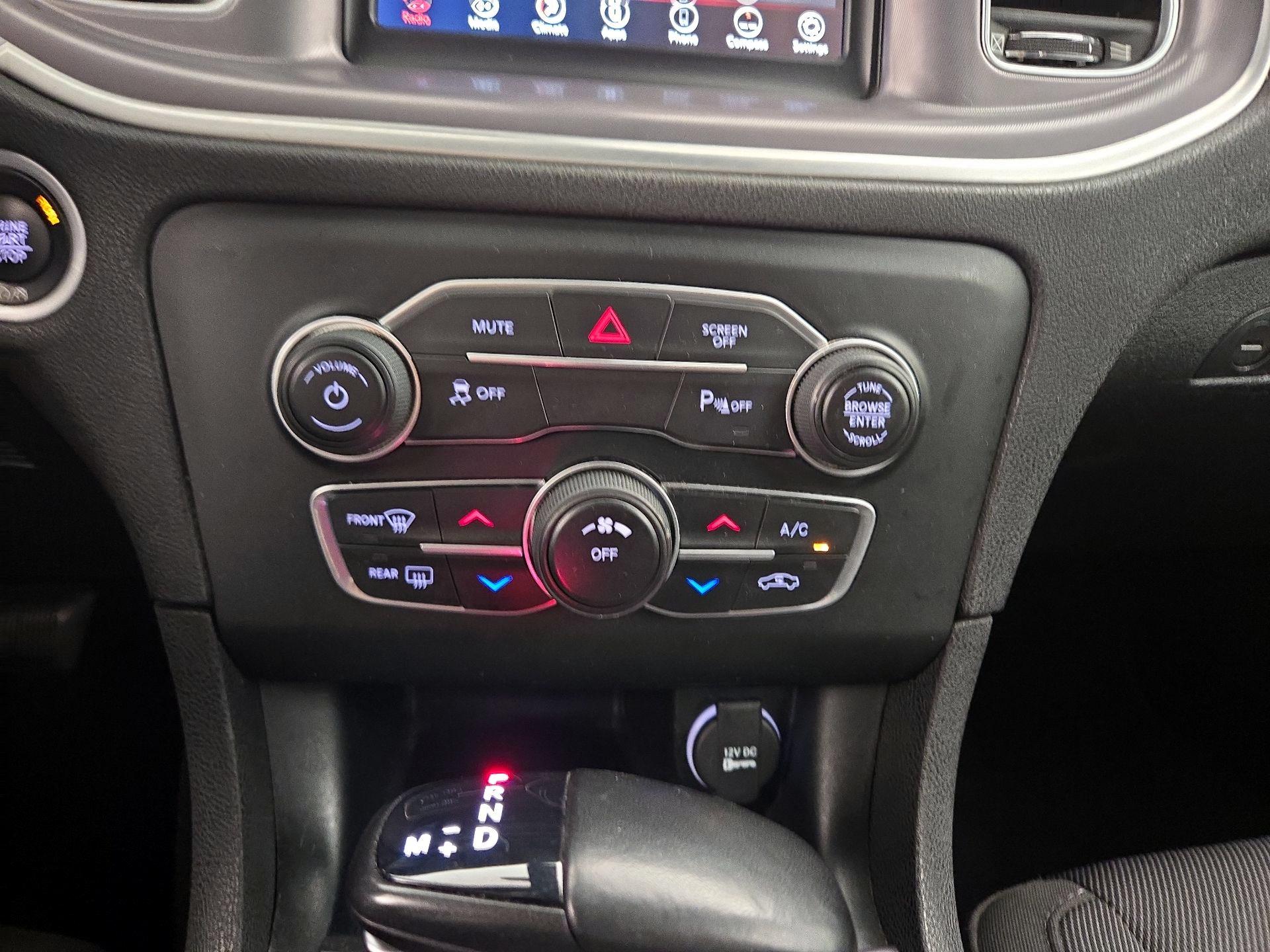 Thumbnail: 2022 Dodge Charger - 16