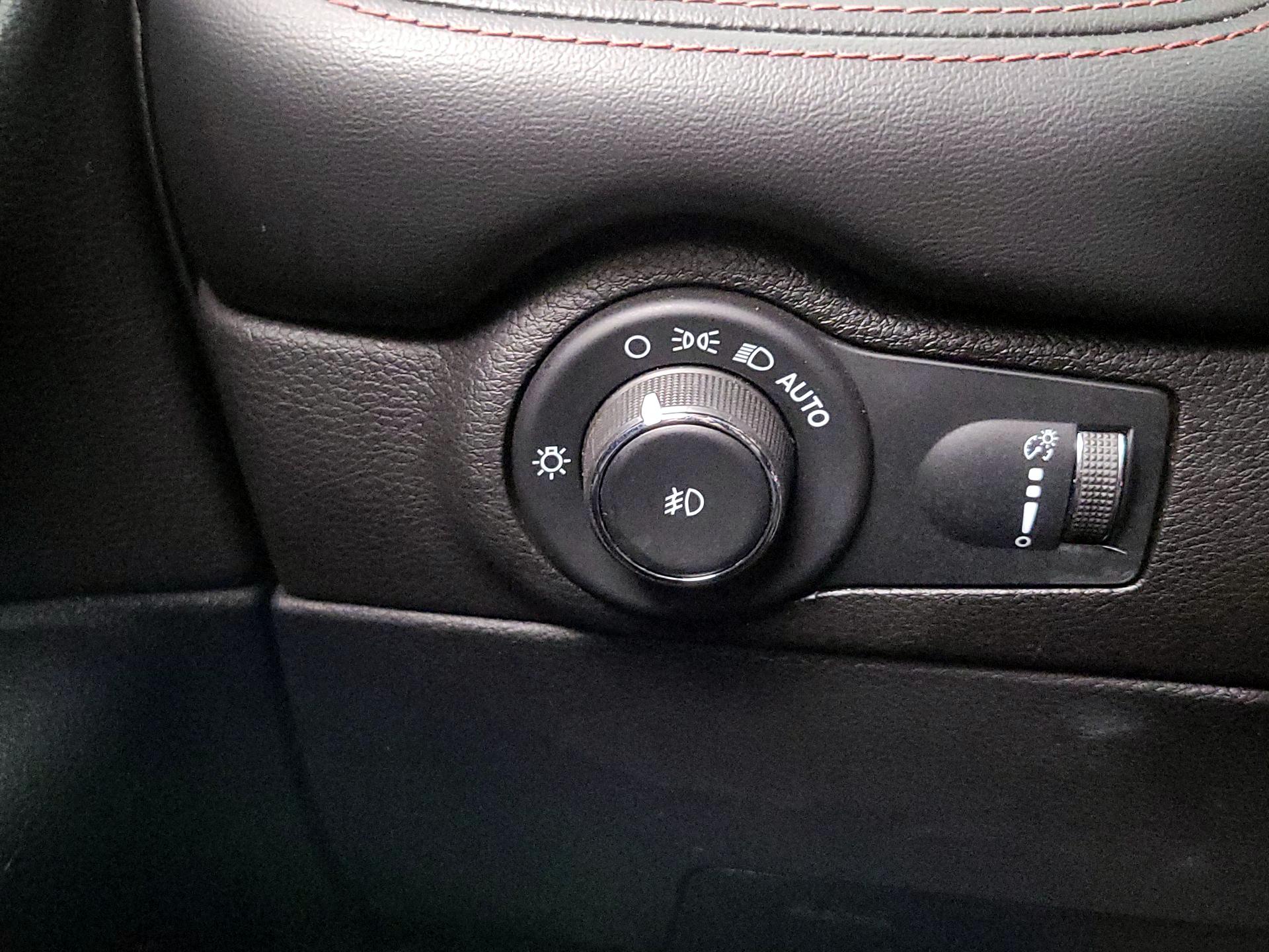 Thumbnail: 2022 Dodge Durango - 13