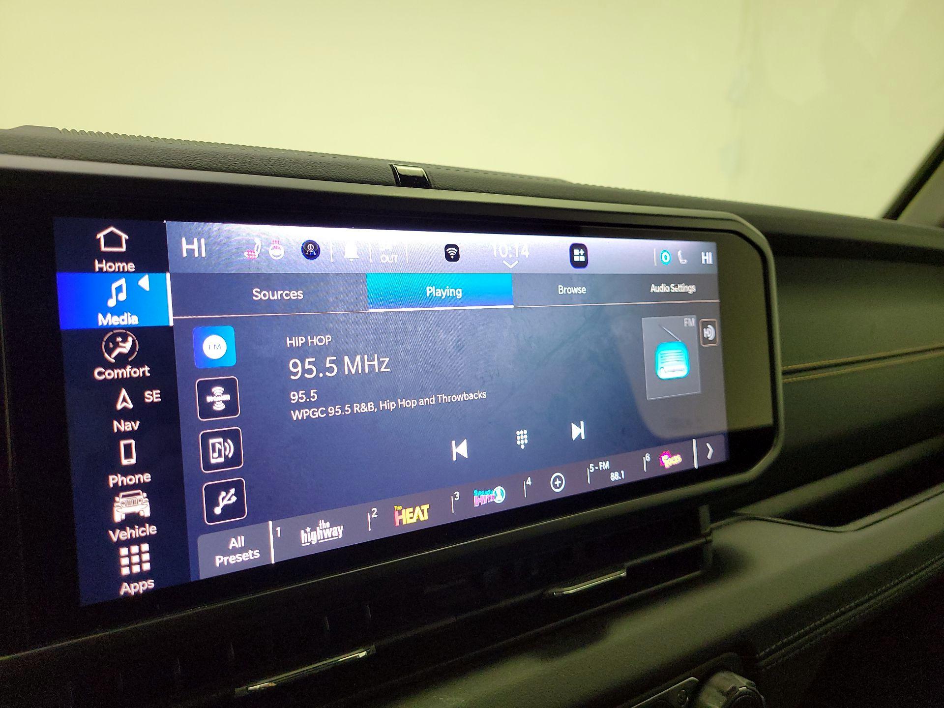 Thumbnail: 2024 Jeep Wrangler - 16