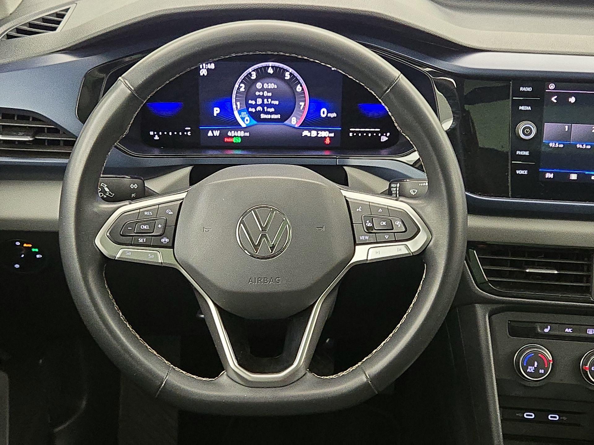 Thumbnail: 2022 Volkswagen Taos - 10