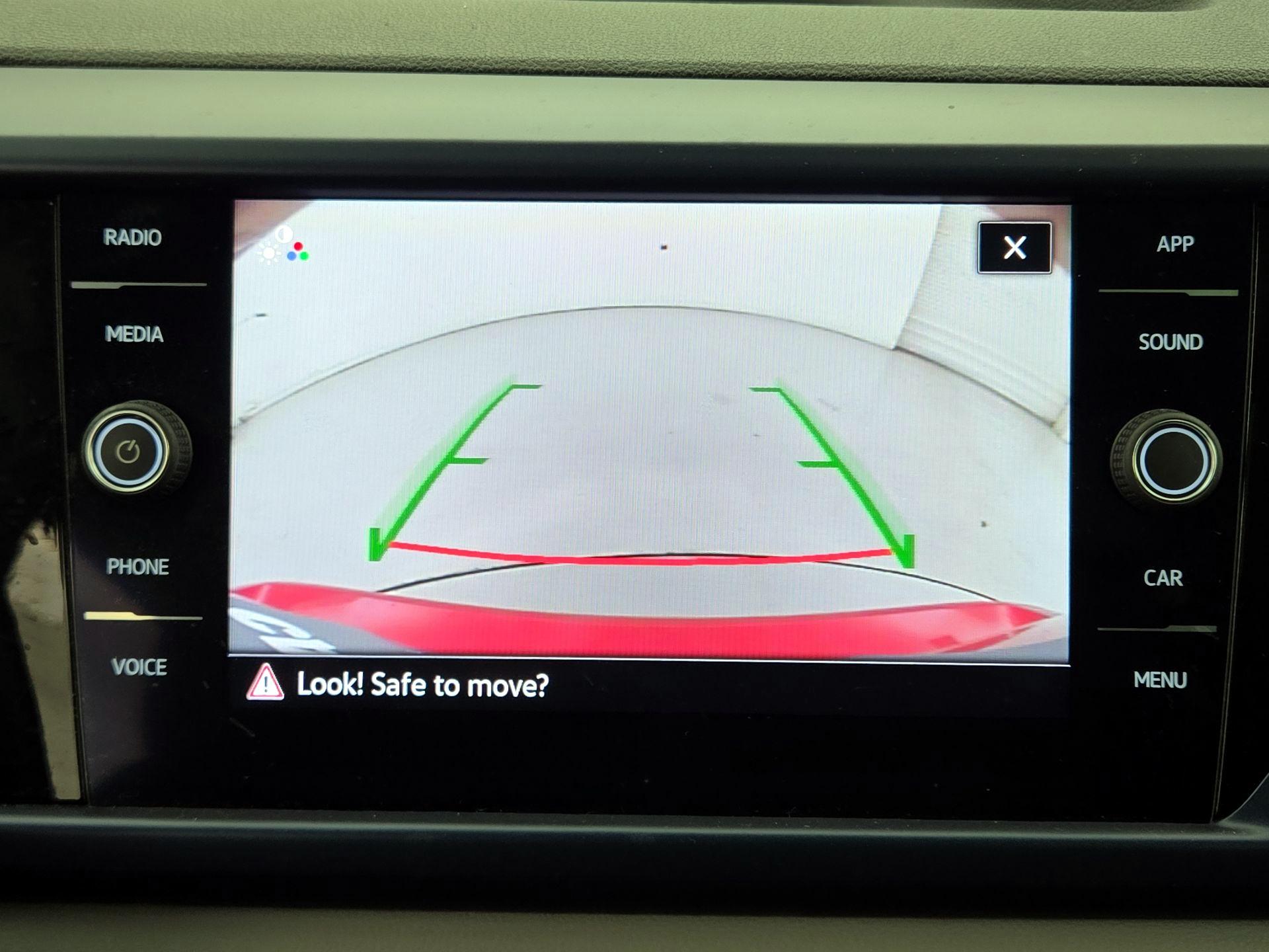 Thumbnail: 2022 Volkswagen Taos - 14