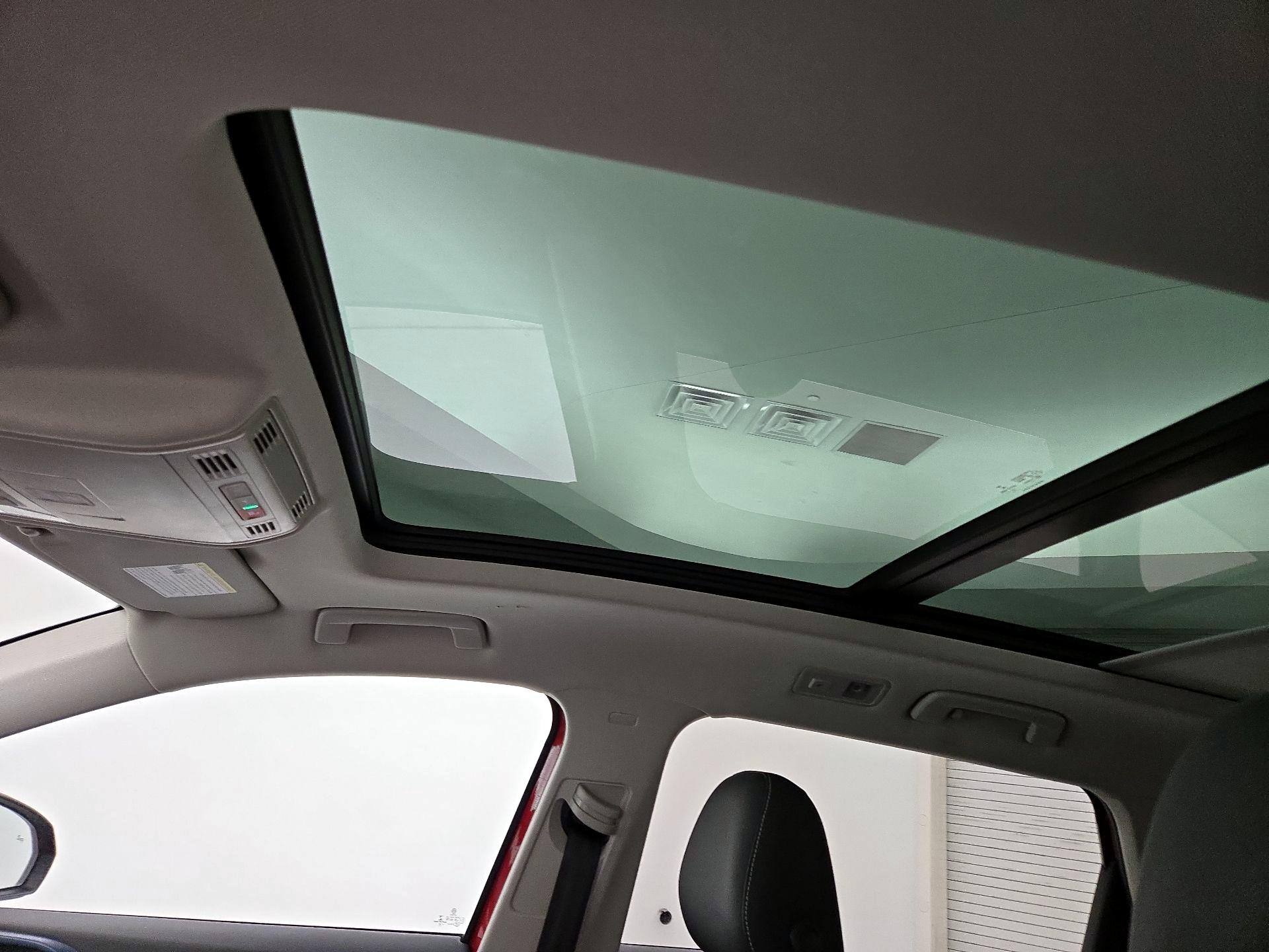 Thumbnail: 2022 Volkswagen Taos - 19