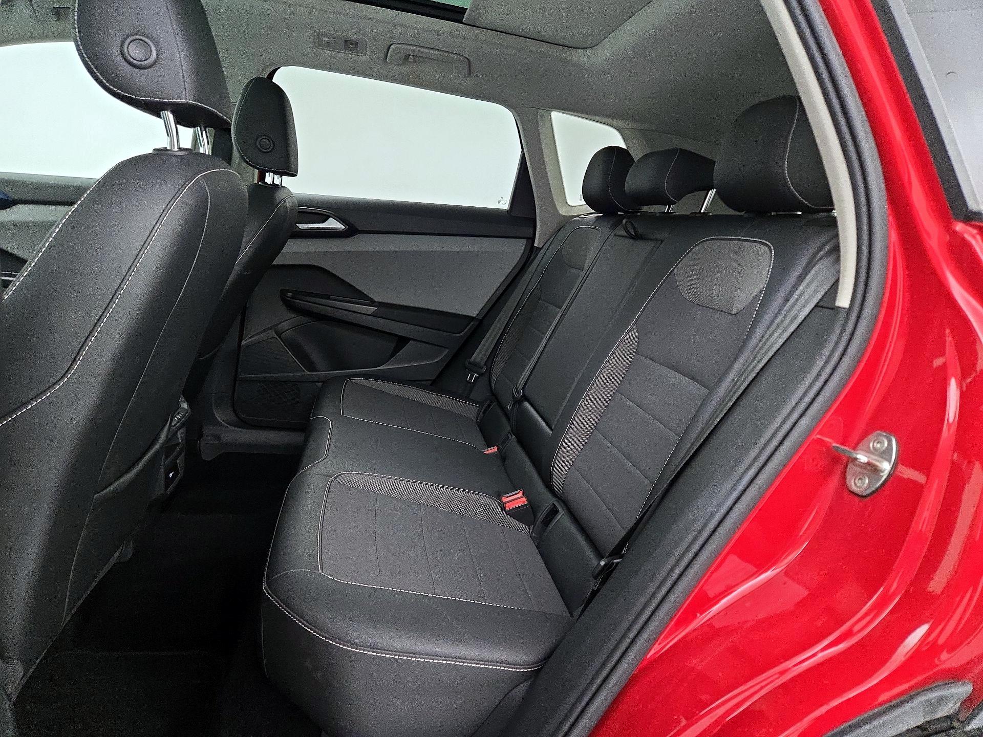 Thumbnail: 2022 Volkswagen Taos - 20