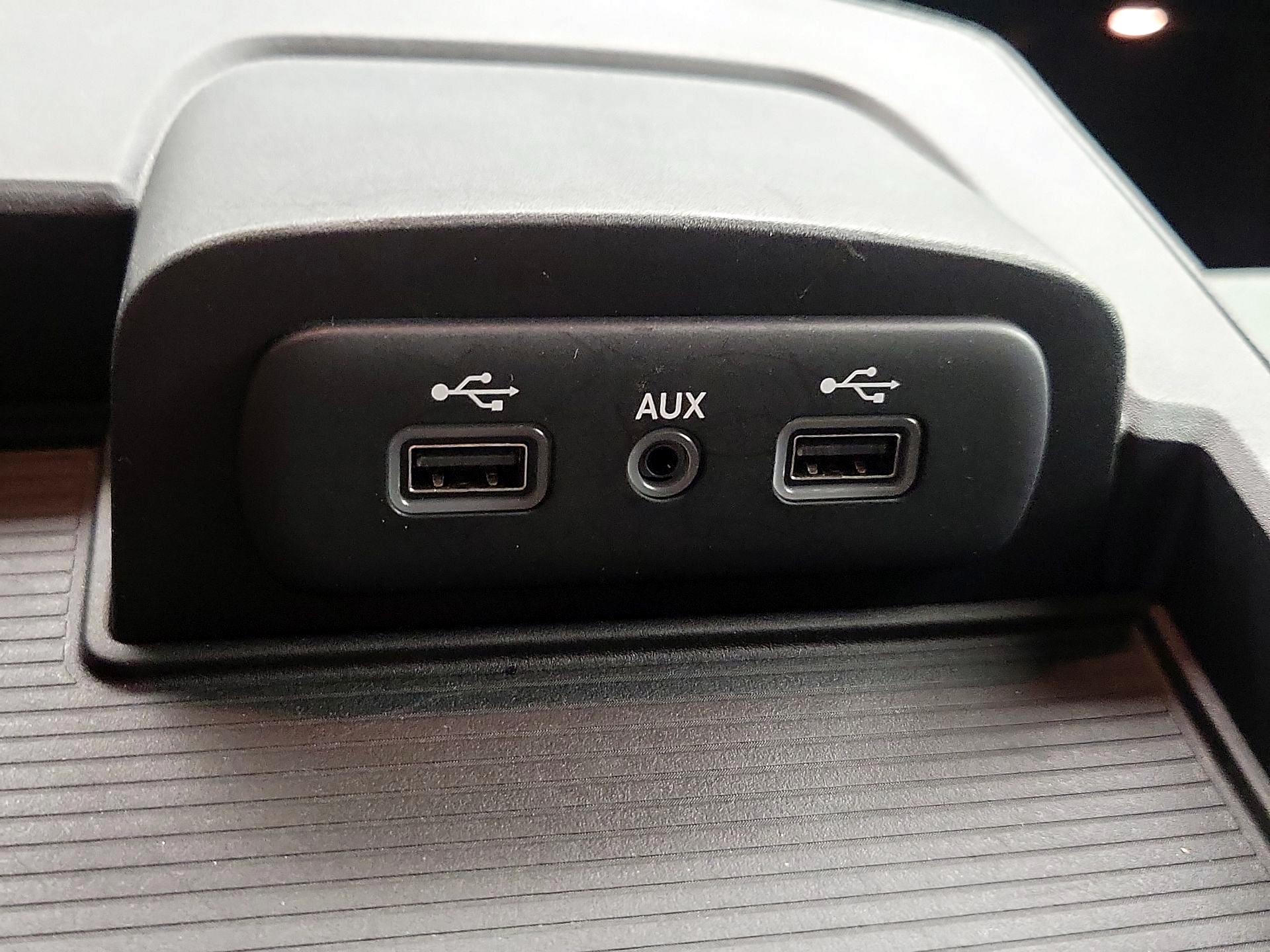 Thumbnail: 2023 RAM 1500 Classic - 19