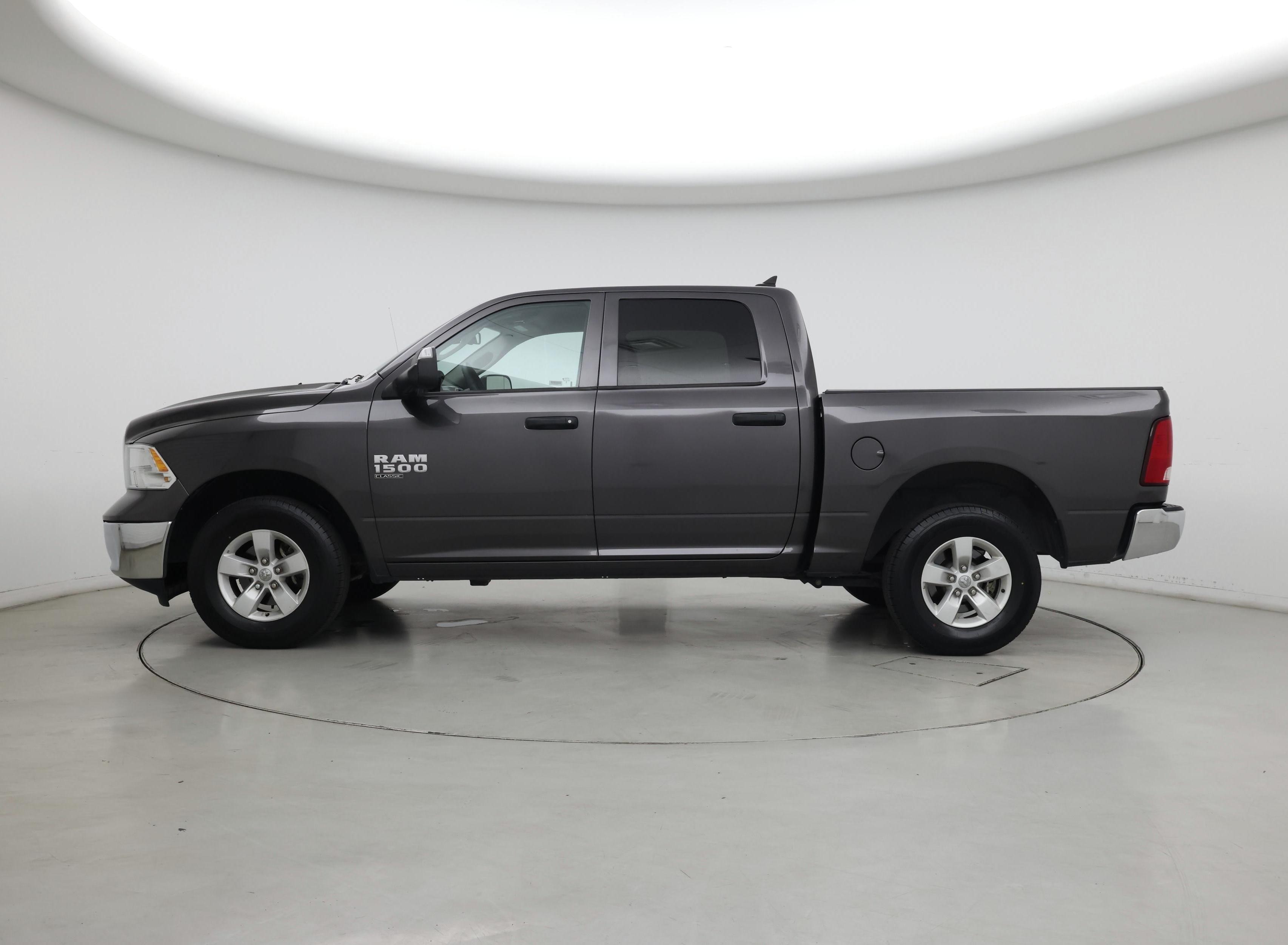 Thumbnail: 2023 RAM 1500 Classic - 3